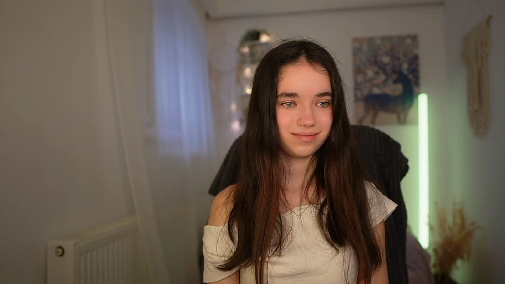 Gallery image thumbnail from Gia_Paige18's myfreecams stream on, 03/13/2024, 12:49 image 10 of 20