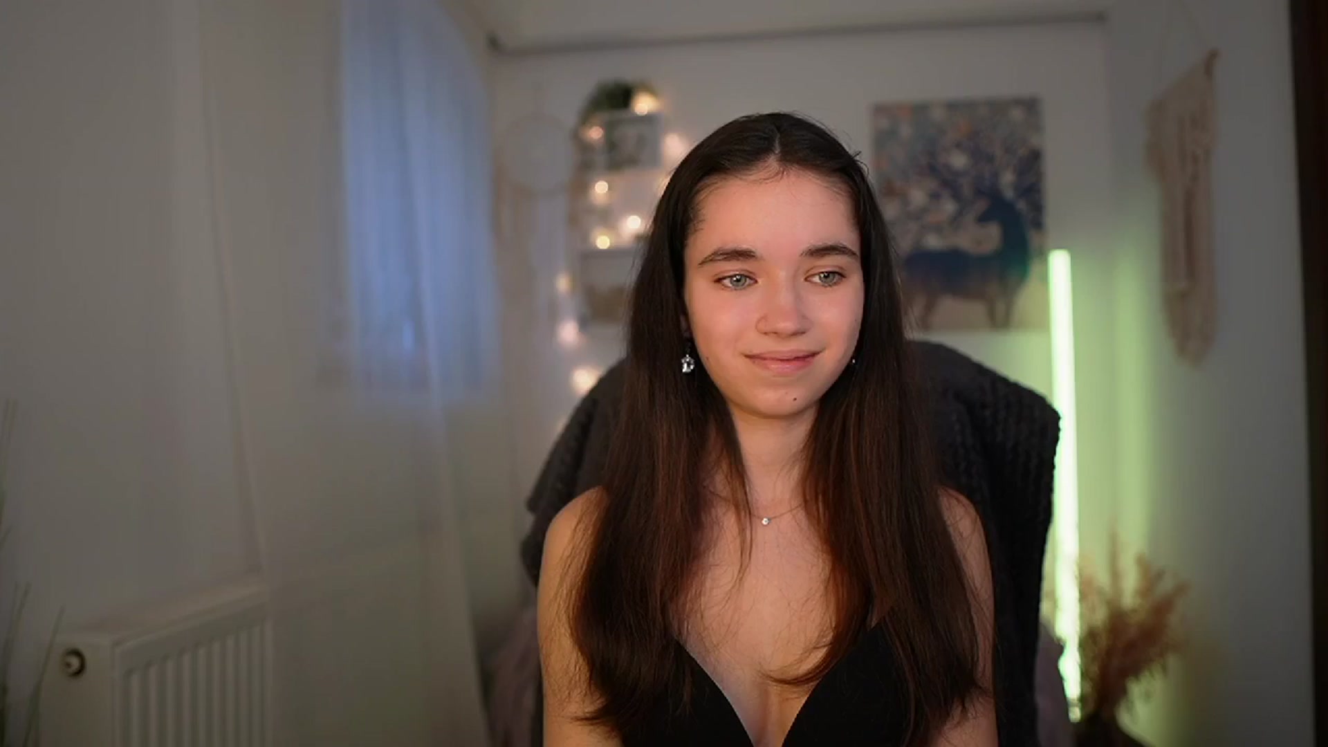 Gallery image thumbnail from Gia_Paige18's myfreecams stream on, 03/17/2024, 13:18 image 18 of 20