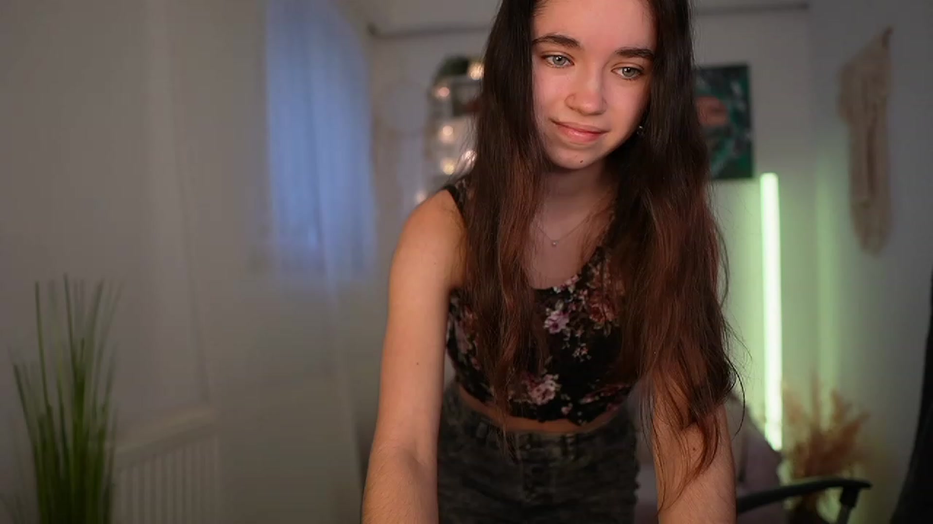 Gallery image thumbnail from Gia_Paige18's myfreecams stream on, 03/18/2024, 09:58 image 10 of 20