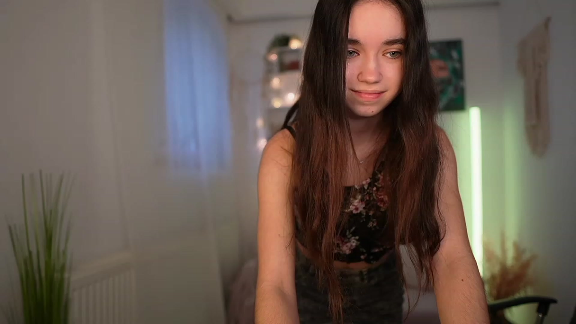 Gallery image thumbnail from Gia_Paige18's myfreecams stream on, 03/18/2024, 09:58 image 1 of 20