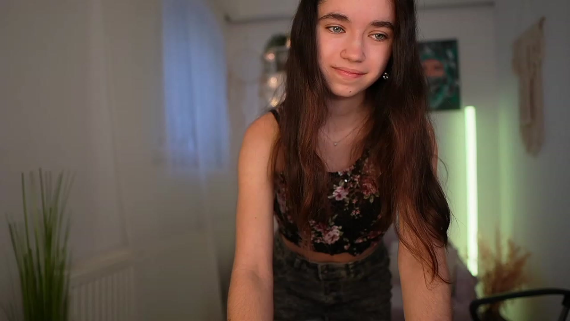 Gallery image thumbnail from Gia_Paige18's myfreecams stream on, 03/18/2024, 09:58 image 16 of 20