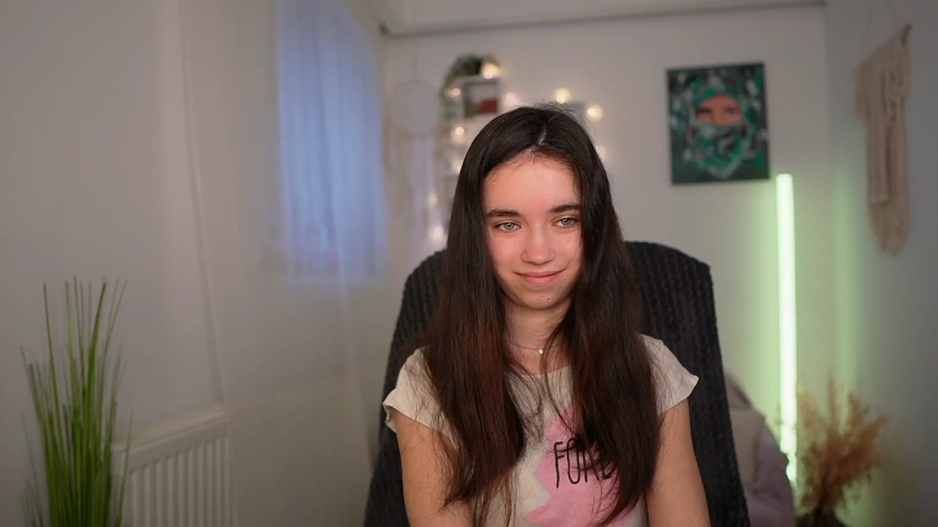 Gallery image thumbnail from Gia_Paige18's myfreecams stream on, 03/20/2024, 10:58 image 3 of 20