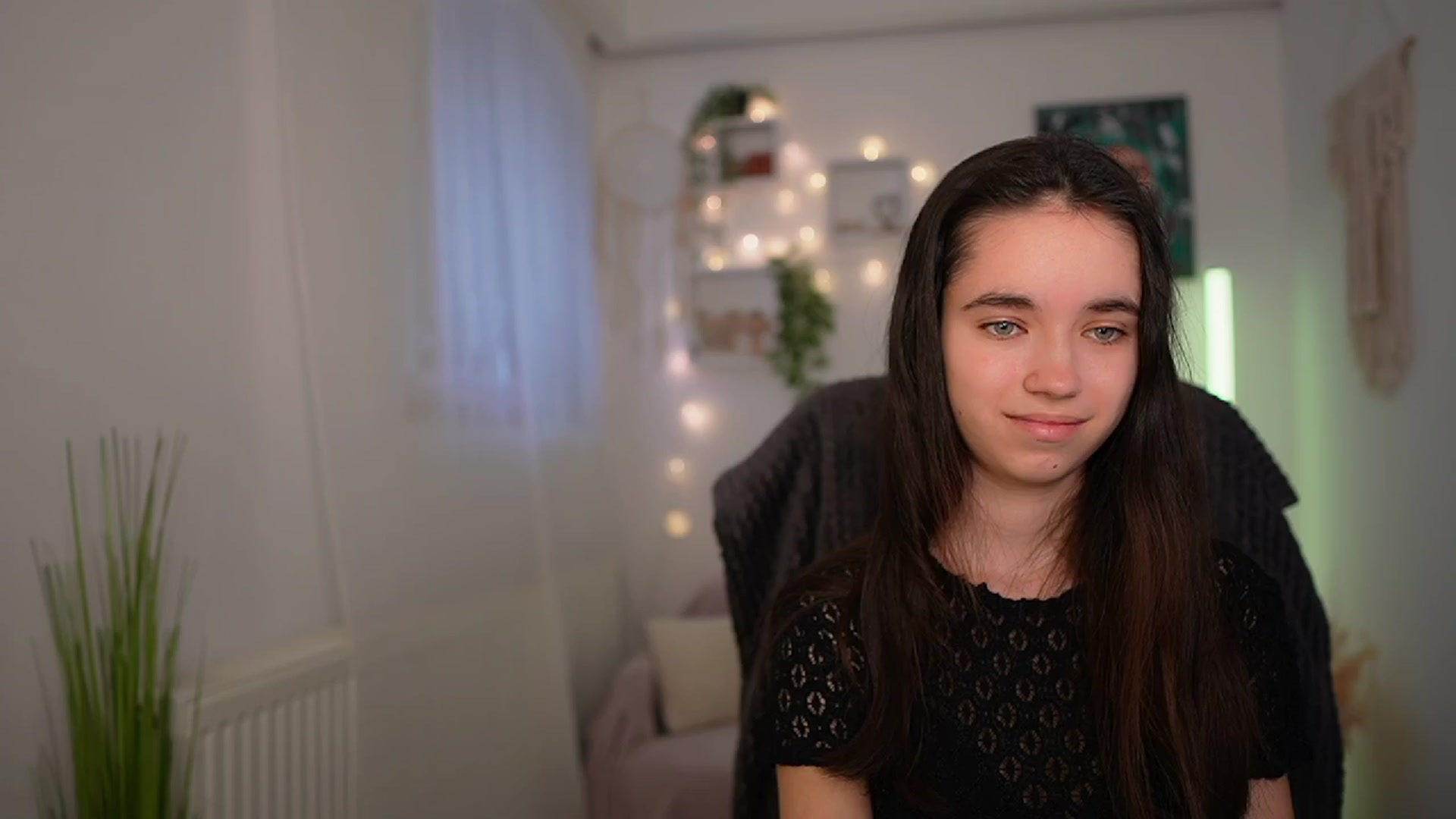 Gallery image thumbnail from Gia_Paige18's myfreecams stream on, 03/21/2024, 13:24 image 16 of 20