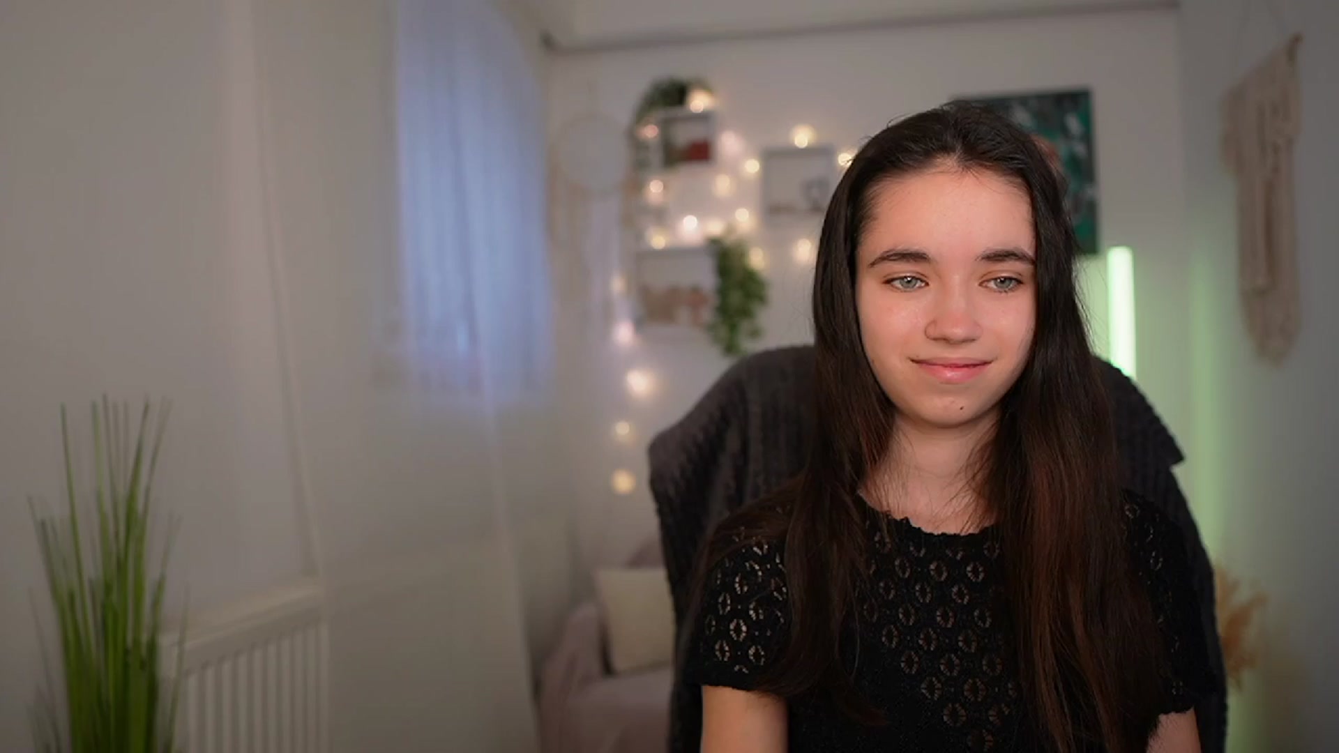Gallery image thumbnail from Gia_Paige18's myfreecams stream on, 03/21/2024, 13:24 image 9 of 20