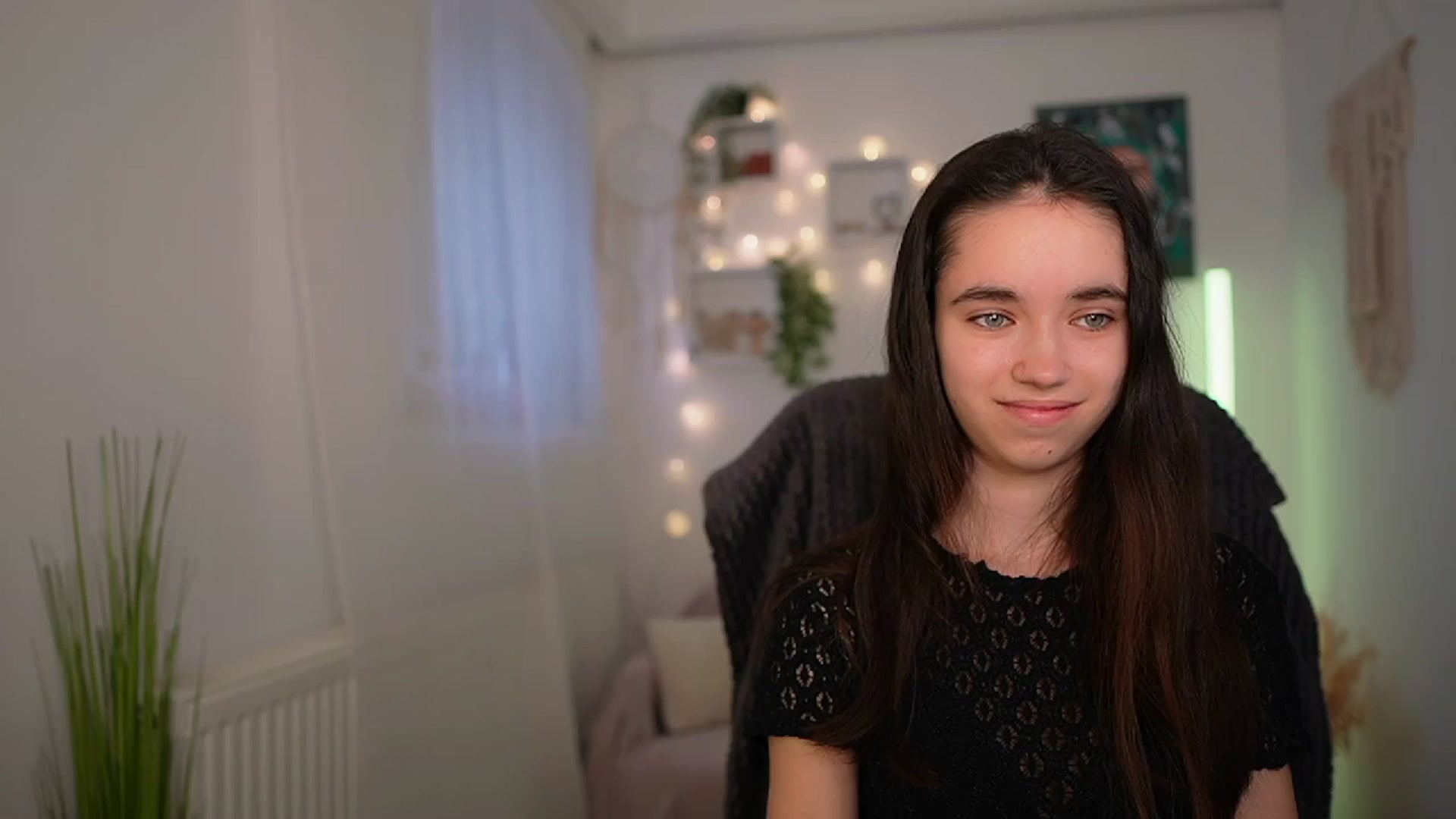 Gallery image thumbnail from Gia_Paige18's myfreecams stream on, 03/21/2024, 13:24 image 15 of 20