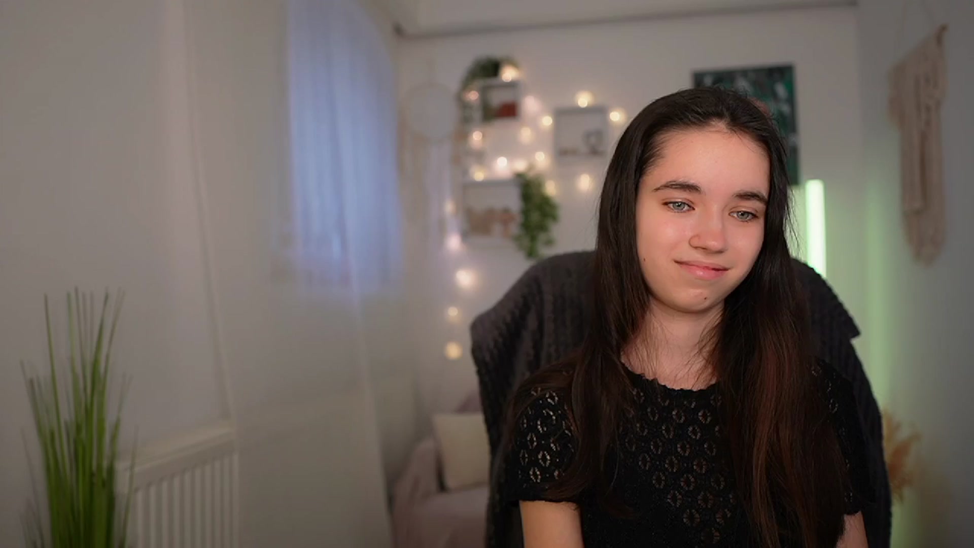 Gallery image thumbnail from Gia_Paige18's myfreecams stream on, 03/21/2024, 13:24 image 13 of 20