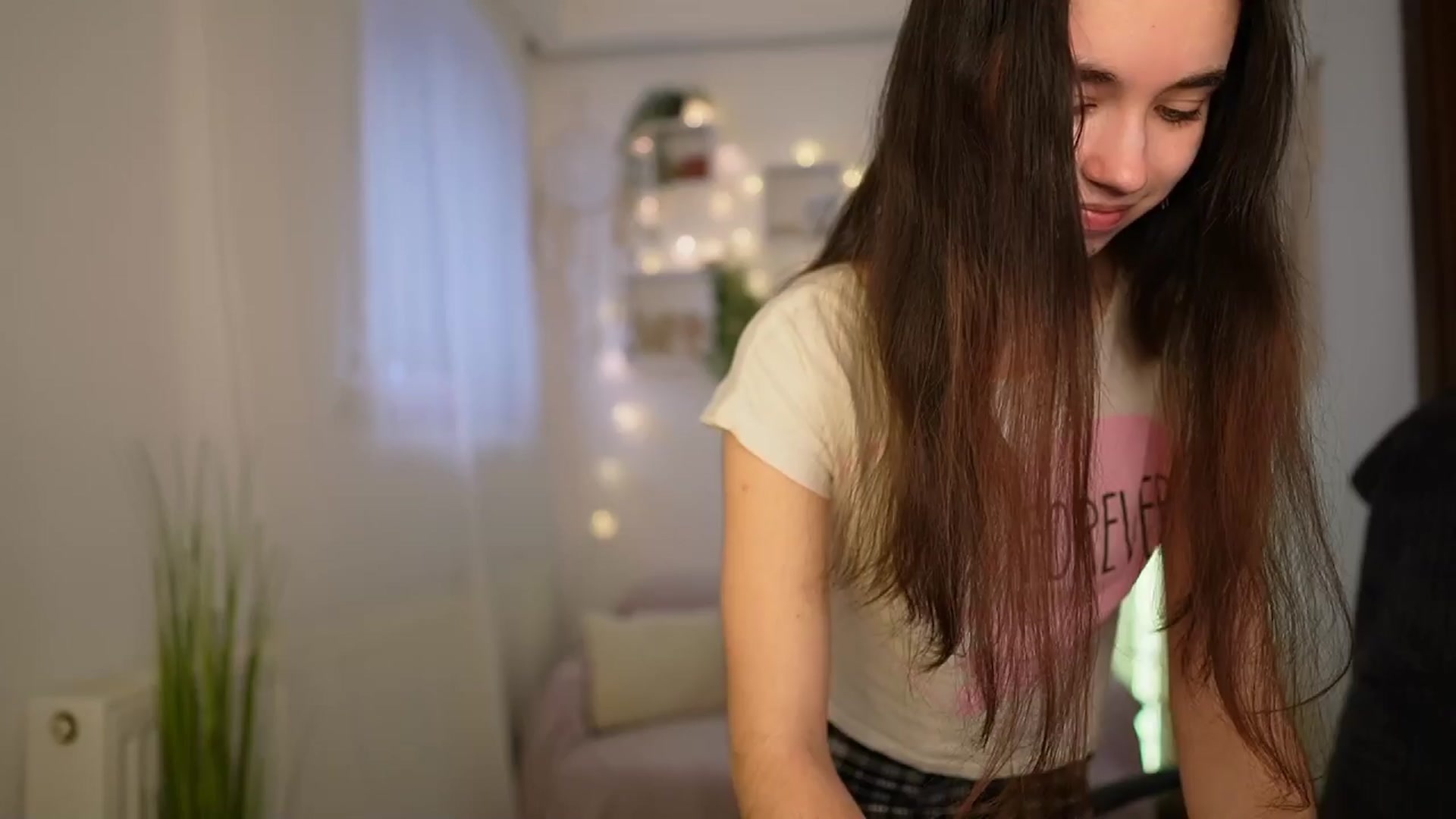 Gallery image thumbnail from Gia_Paige18's myfreecams stream on, 03/25/2024, 11:56 image 7 of 20