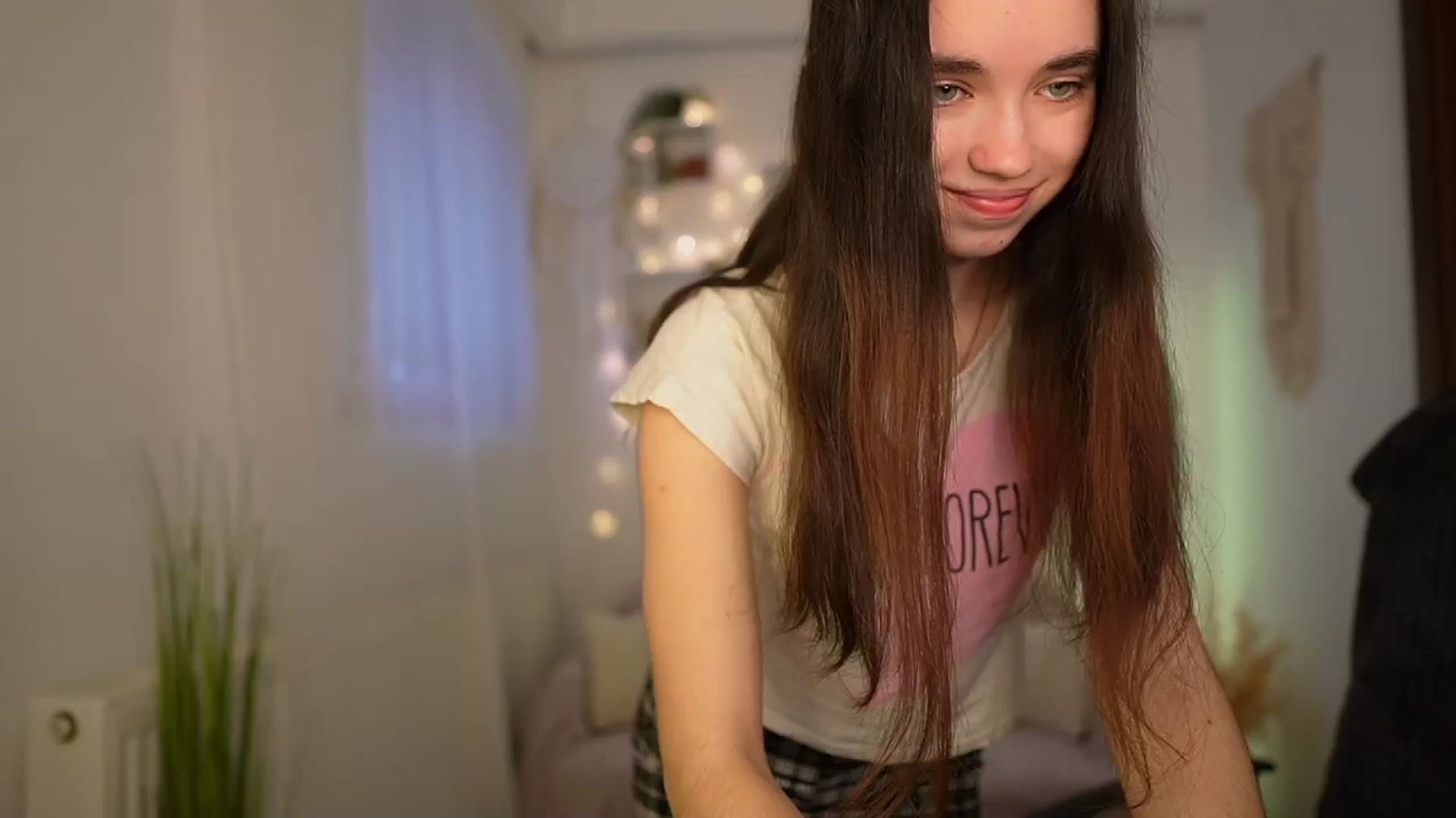 Gallery image thumbnail from Gia_Paige18's myfreecams stream on, 03/25/2024, 11:56 image 15 of 20