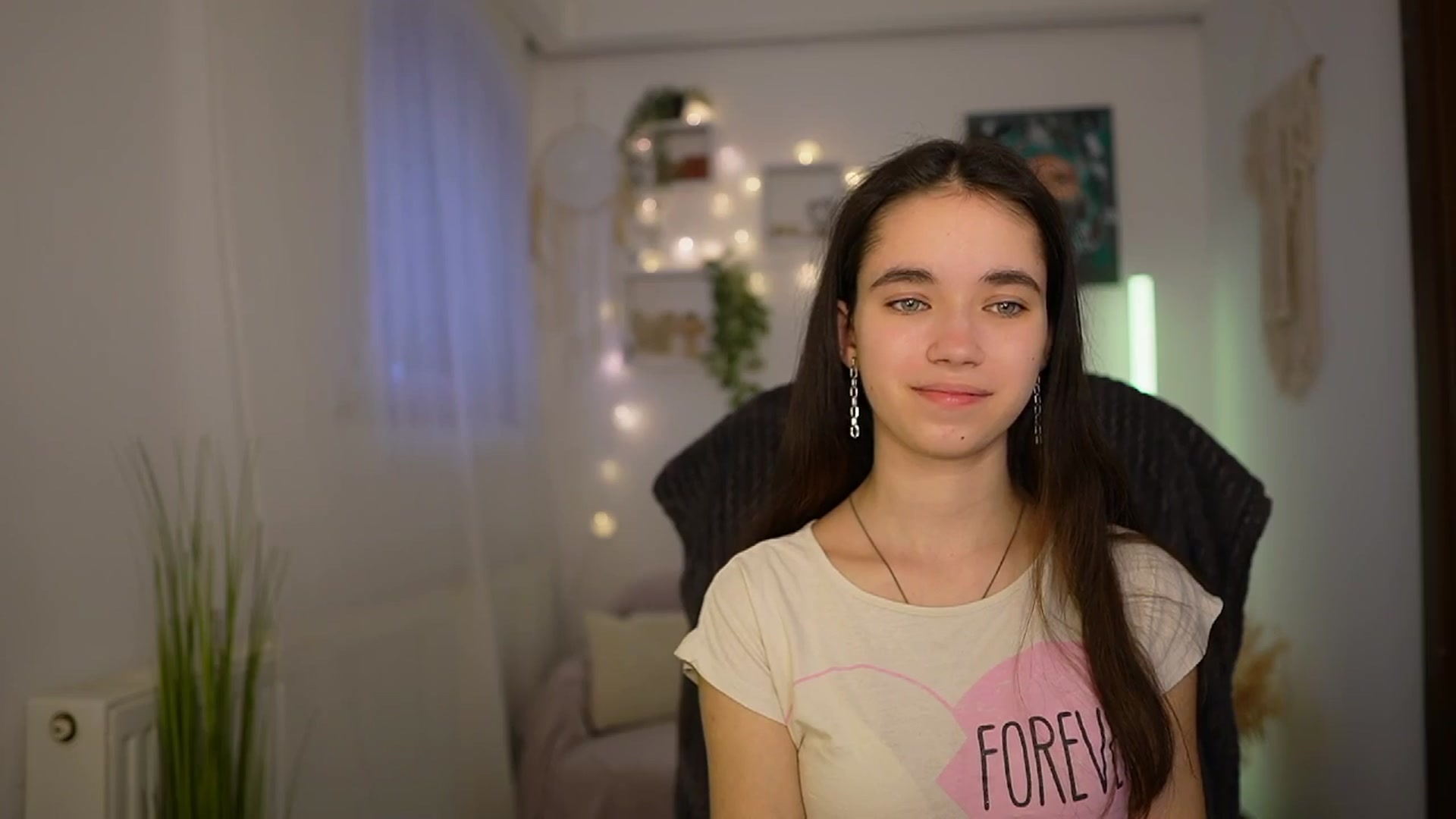Gallery image thumbnail from Gia_Paige18's myfreecams stream on, 03/25/2024, 13:10 image 18 of 20
