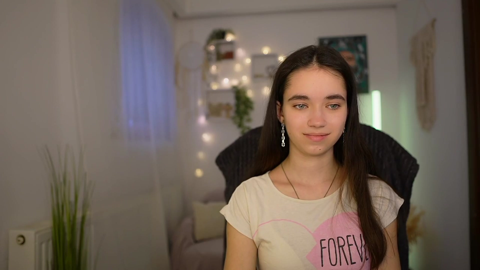 Gallery image thumbnail from Gia_Paige18's myfreecams stream on, 03/25/2024, 13:10 image 16 of 20