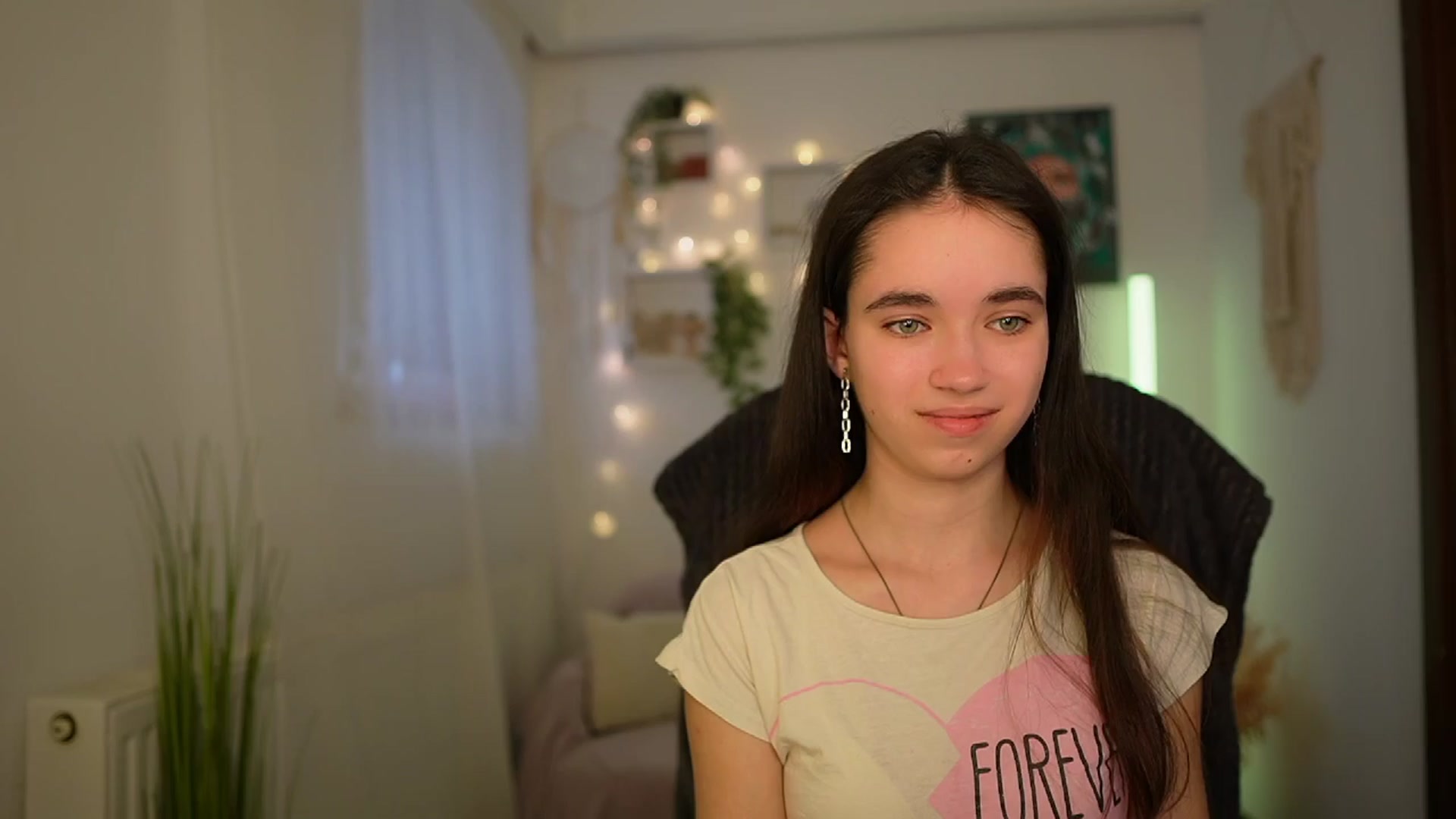 Gallery image thumbnail from Gia_Paige18's myfreecams stream on, 03/25/2024, 13:10 image 8 of 20