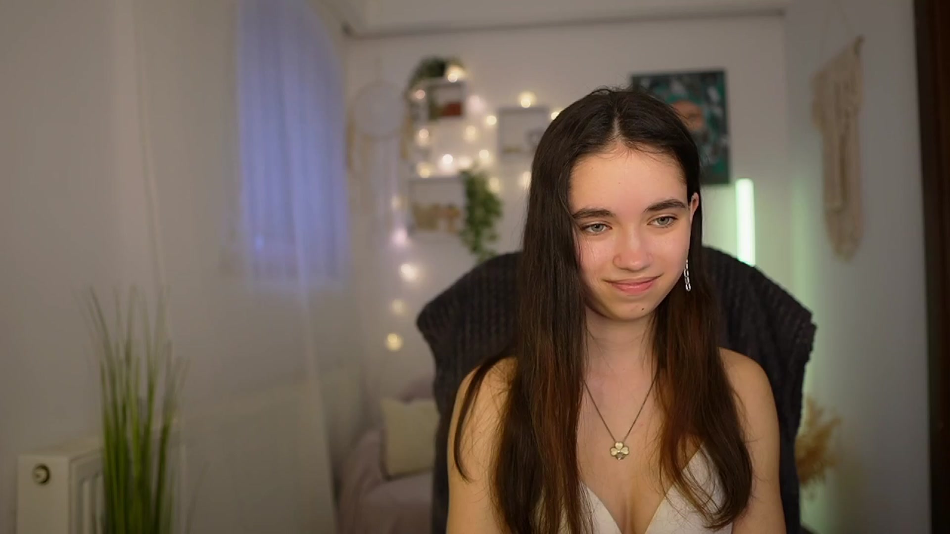 Gallery image thumbnail from Gia_Paige18's myfreecams stream on, 03/25/2024, 13:53 image 12 of 20