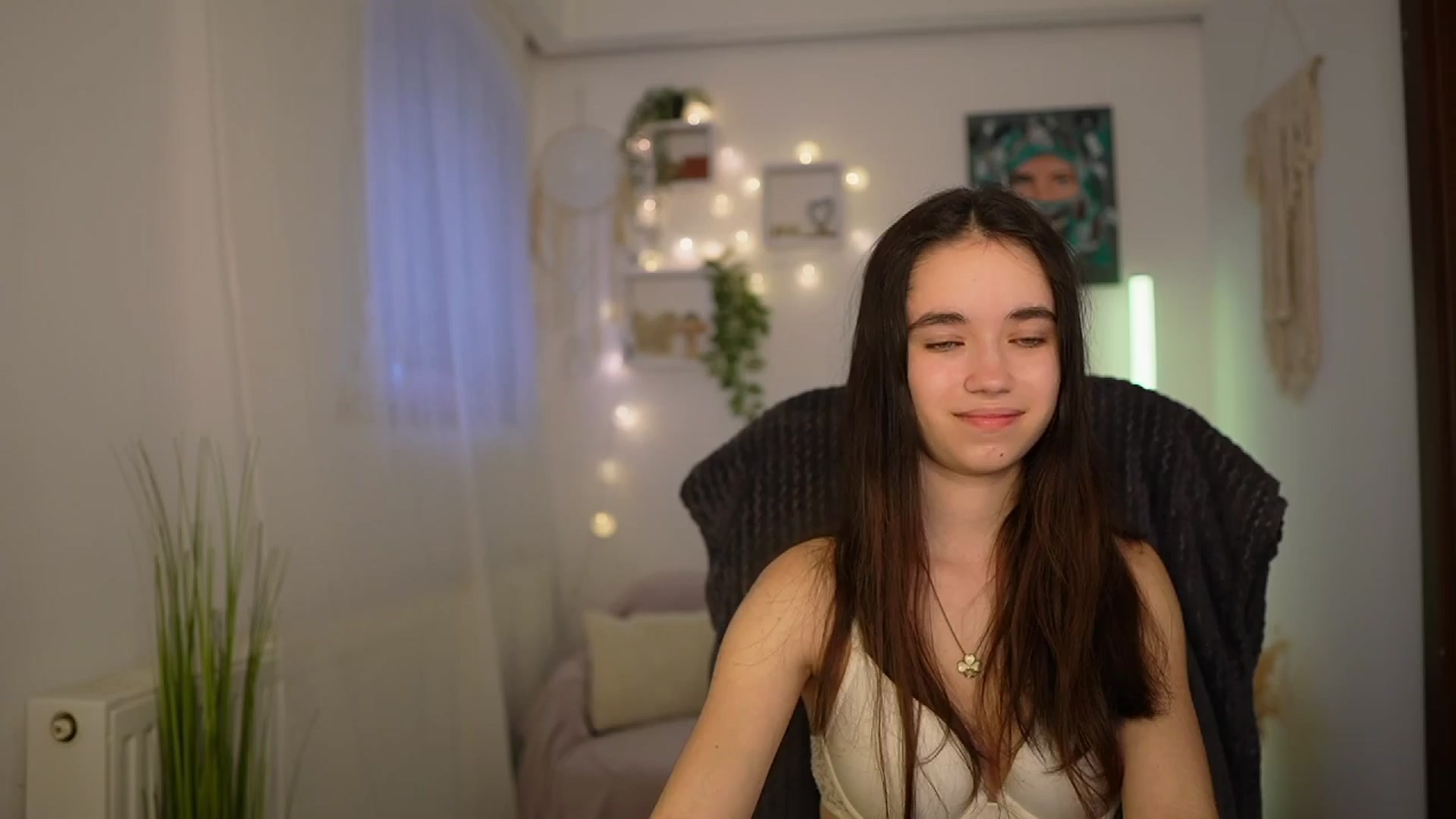 Gallery image thumbnail from Gia_Paige18's myfreecams stream on, 03/25/2024, 13:53 image 6 of 20