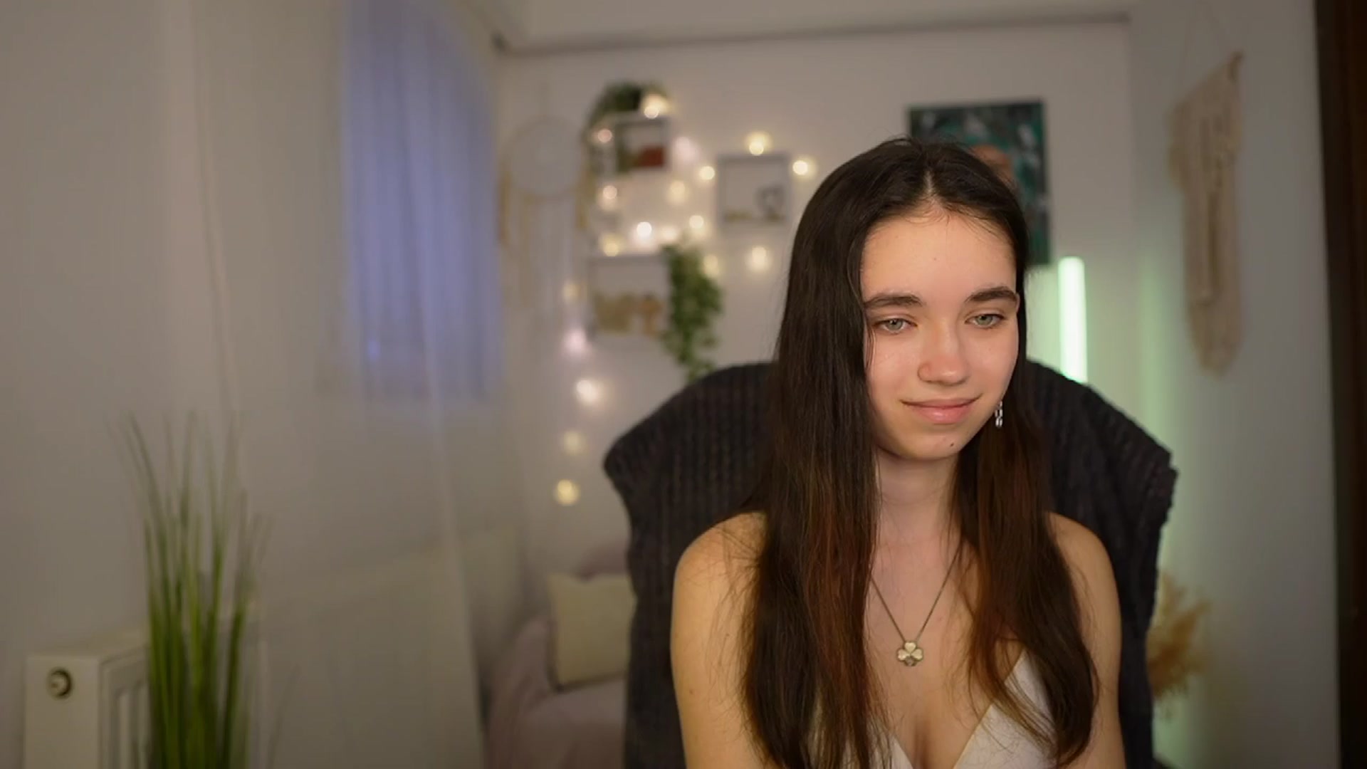 Gallery image thumbnail from Gia_Paige18's myfreecams stream on, 03/25/2024, 13:53 image 18 of 20