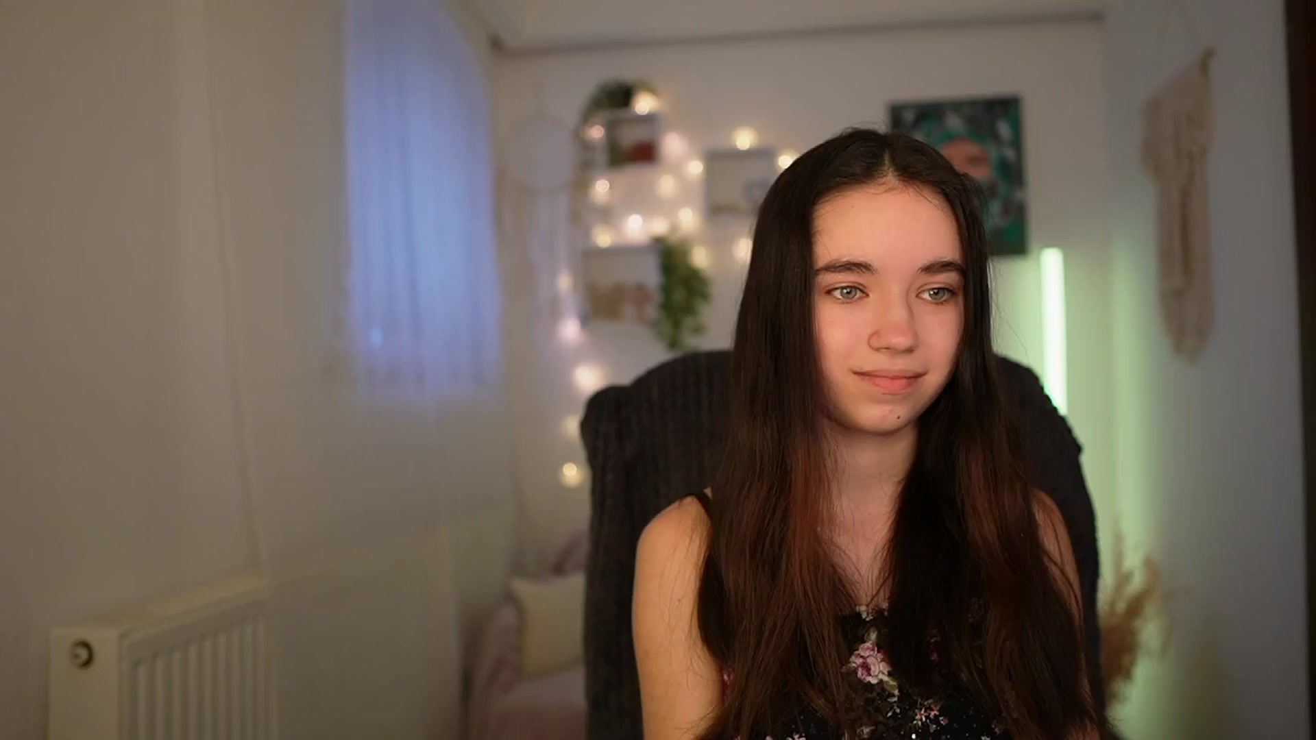 Gallery image thumbnail from Gia_Paige18's myfreecams stream on, 03/26/2024, 10:19 image 19 of 20