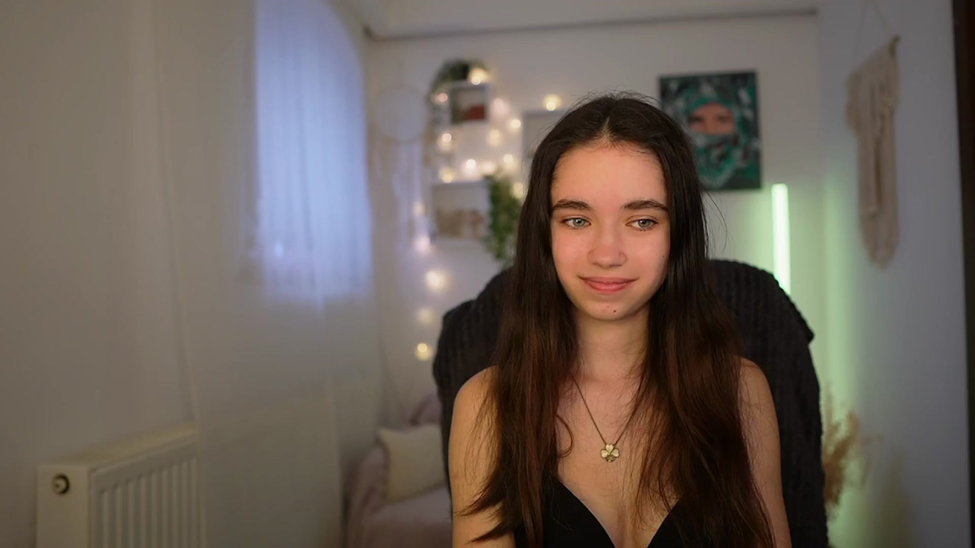 Gallery image thumbnail from Gia_Paige18's myfreecams stream on, 03/26/2024, 12:28 image 20 of 20
