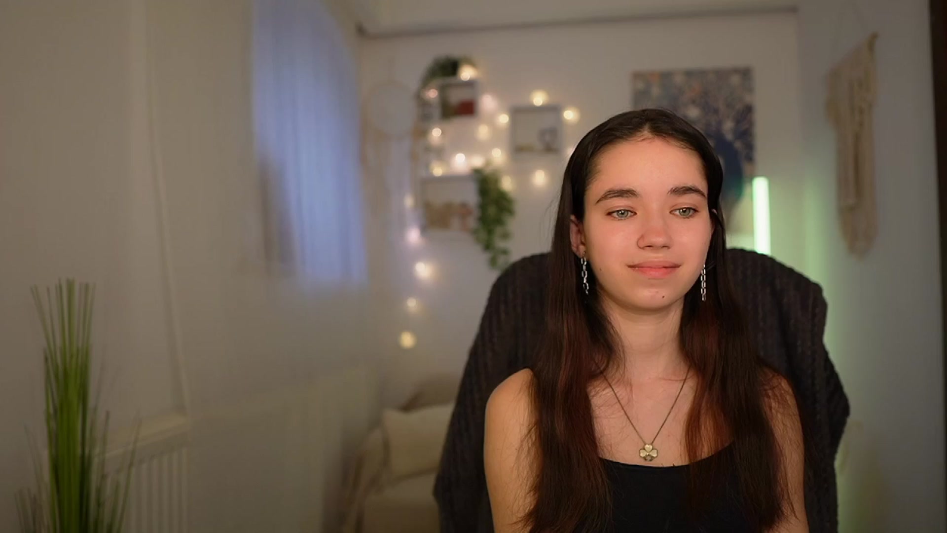 Gallery image thumbnail from Gia_Paige18's myfreecams stream on, 03/28/2024, 16:09 image 6 of 20