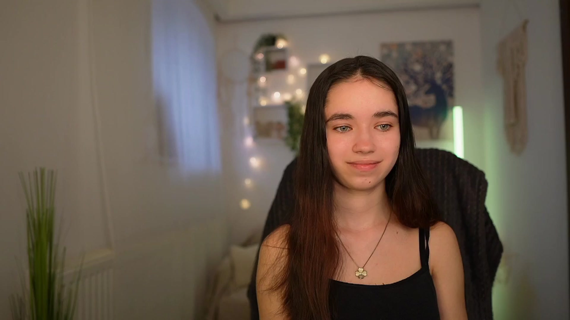 Gallery image thumbnail from Gia_Paige18's myfreecams stream on, 03/28/2024, 16:09 image 2 of 20