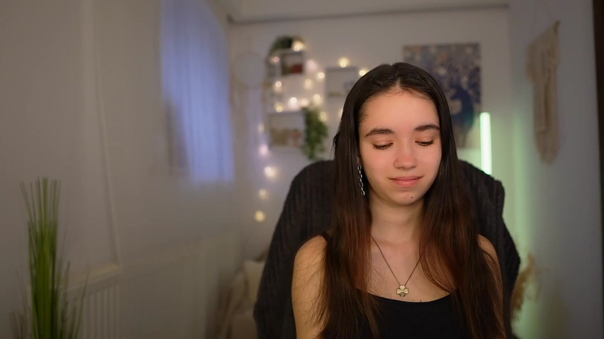 Gallery image thumbnail from Gia_Paige18's myfreecams stream on, 03/28/2024, 16:09 image 12 of 20