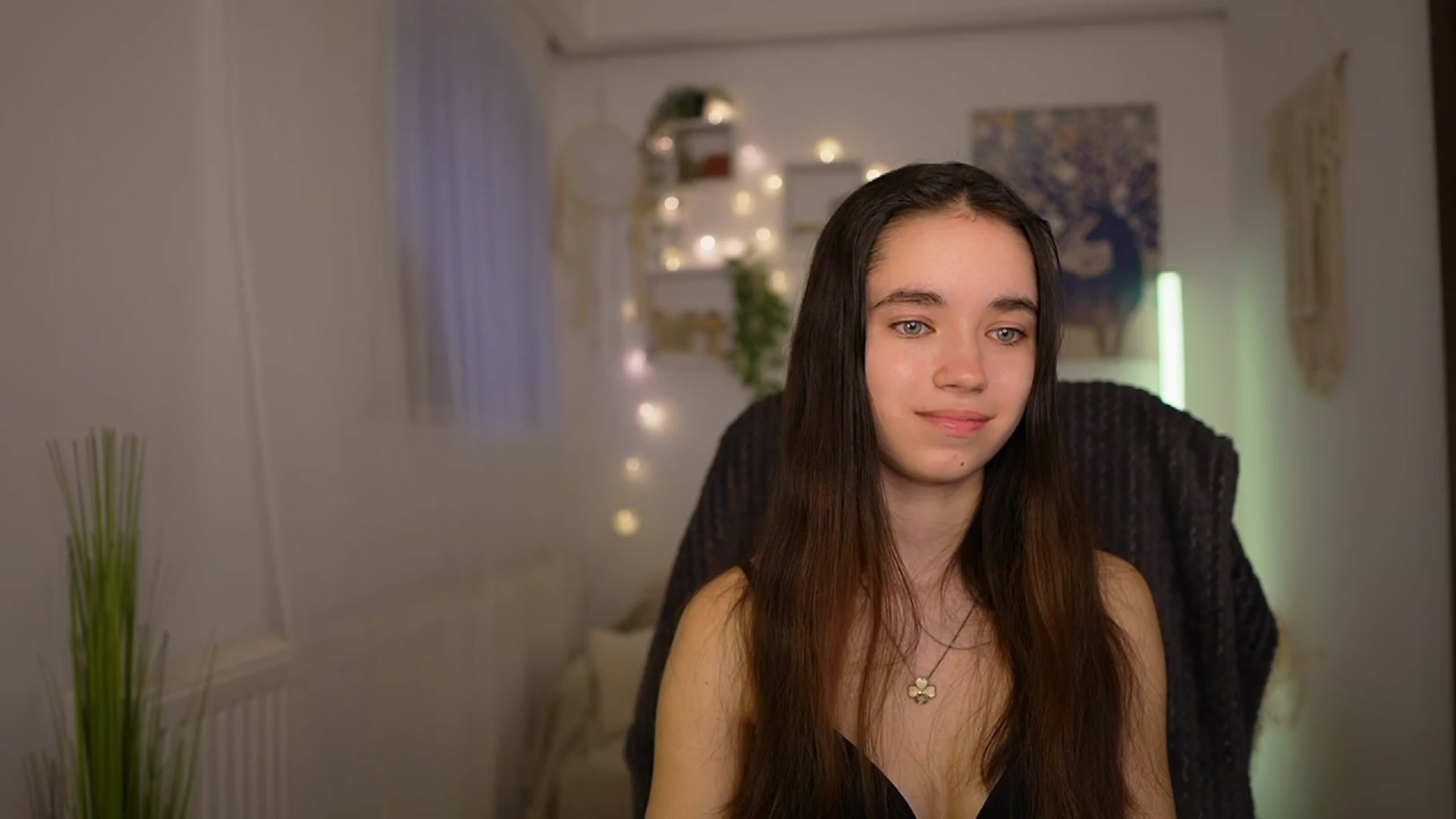 Gallery image thumbnail from Gia_Paige18's myfreecams stream on, 03/28/2024, 16:09 image 17 of 20