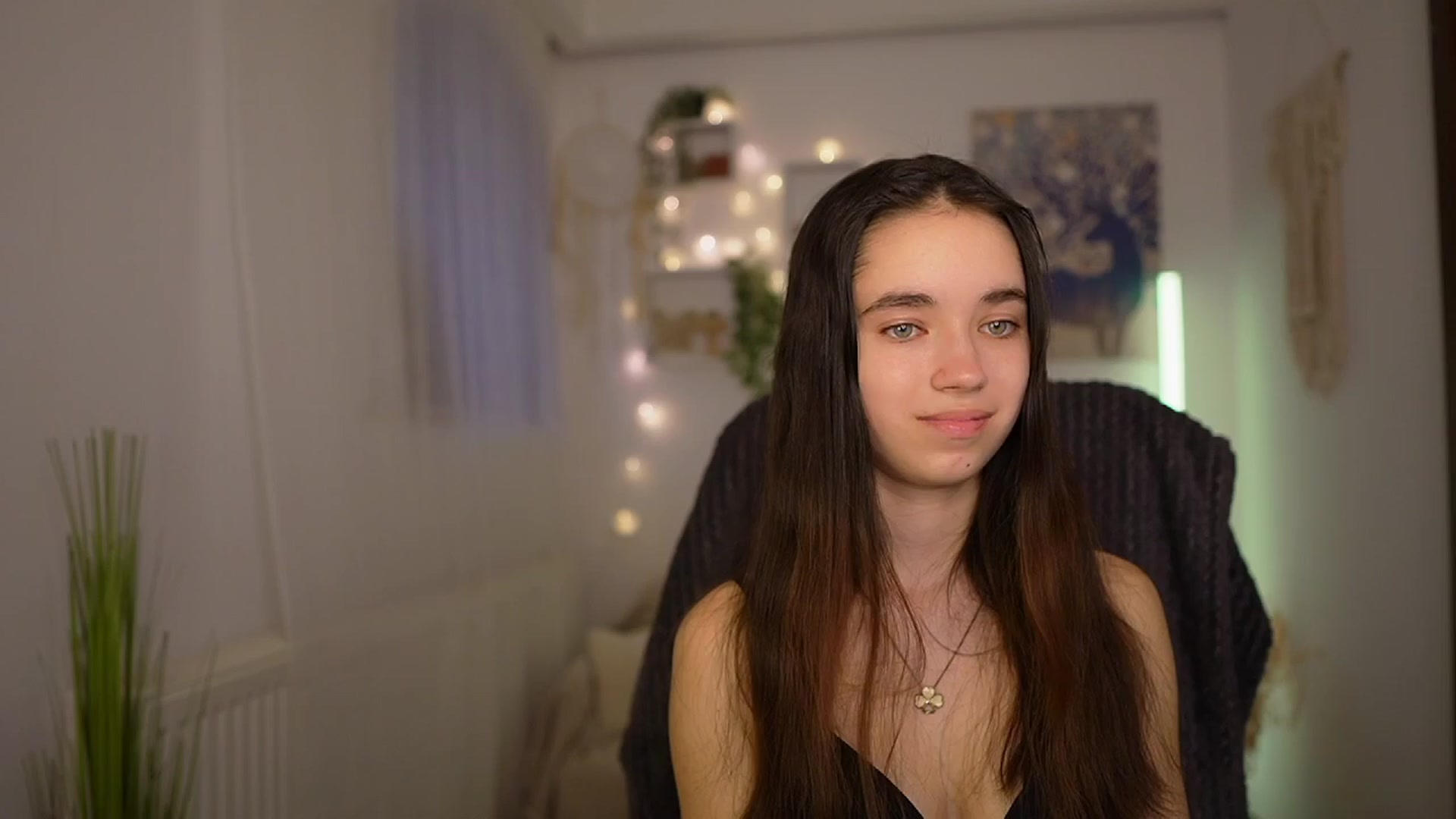 Gallery image thumbnail from Gia_Paige18's myfreecams stream on, 03/28/2024, 16:09 image 18 of 20