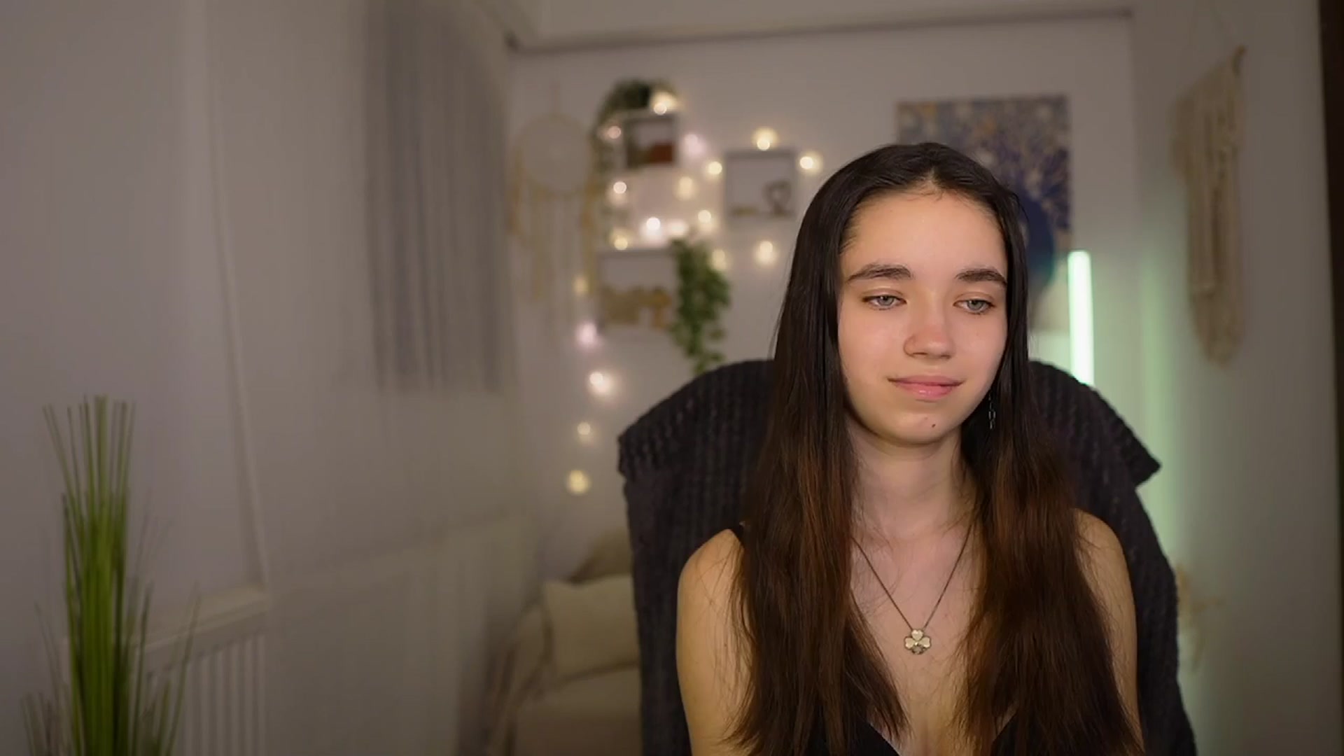 Gallery image thumbnail from Gia_Paige18's myfreecams stream on, 03/28/2024, 17:47 image 15 of 20