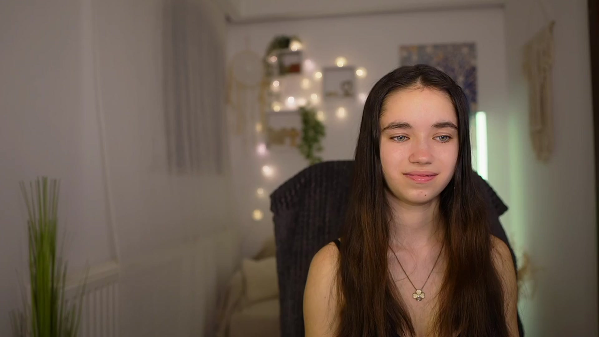 Gallery image thumbnail from Gia_Paige18's myfreecams stream on, 03/28/2024, 17:47 image 17 of 20