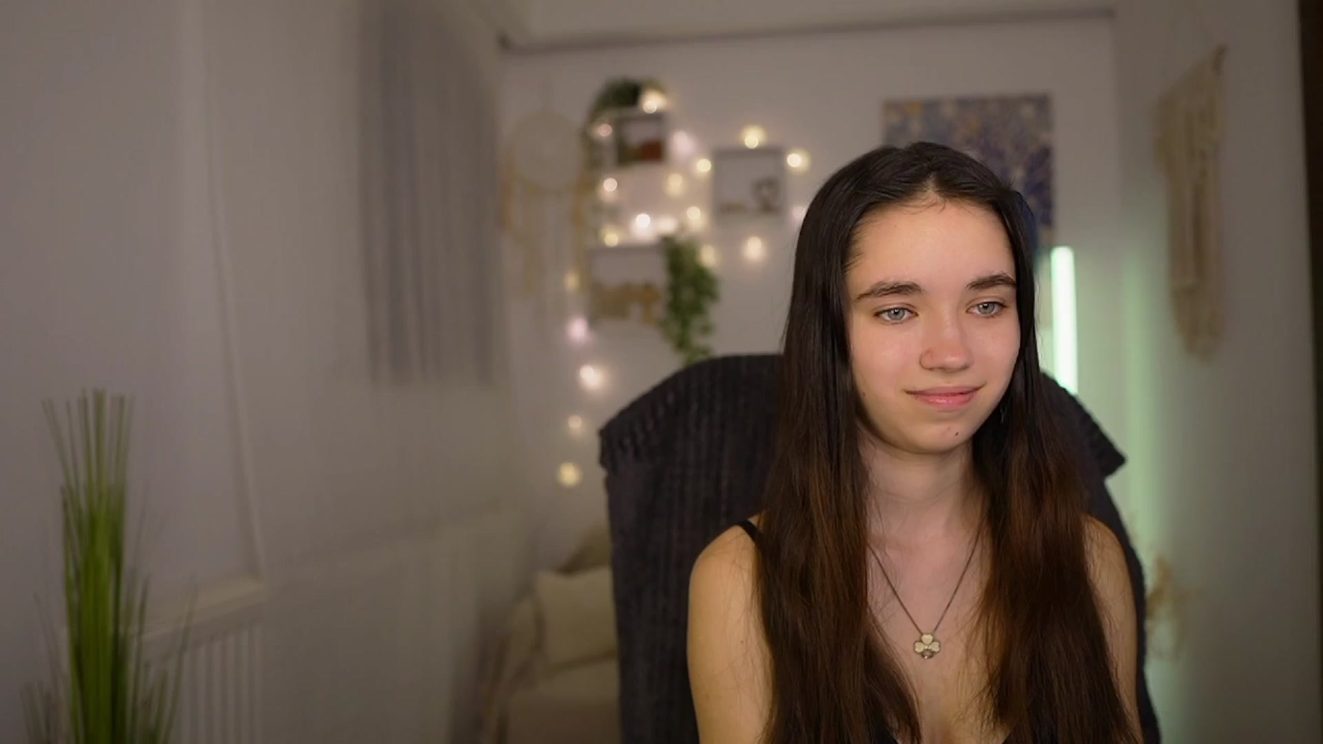 Gallery image thumbnail from Gia_Paige18's myfreecams stream on, 03/28/2024, 17:47 image 10 of 20