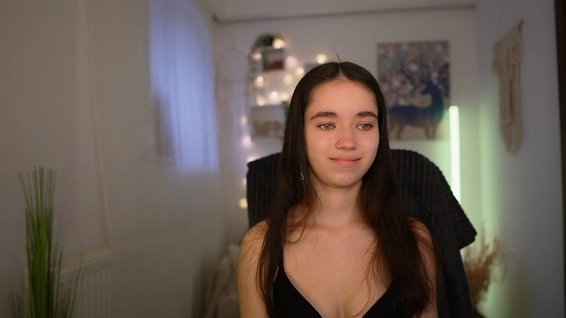 Gallery image thumbnail from Gia_Paige18's myfreecams stream on, 03/31/2024, 10:15 image 13 of 20