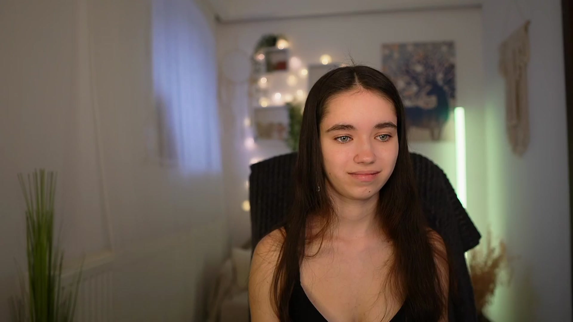 Gallery image thumbnail from Gia_Paige18's myfreecams stream on, 03/31/2024, 10:15 image 12 of 20