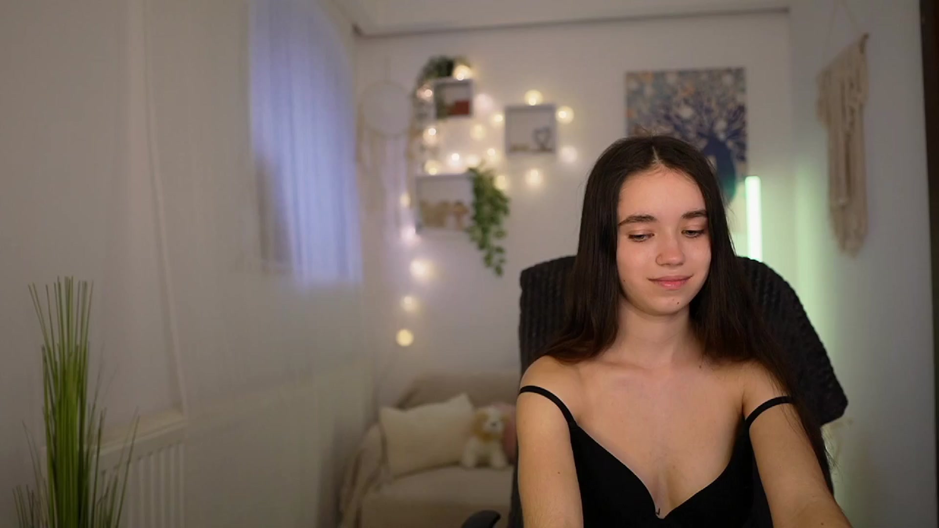 Gallery image thumbnail from Gia_Paige18's myfreecams stream on, 03/31/2024, 16:26 image 13 of 20