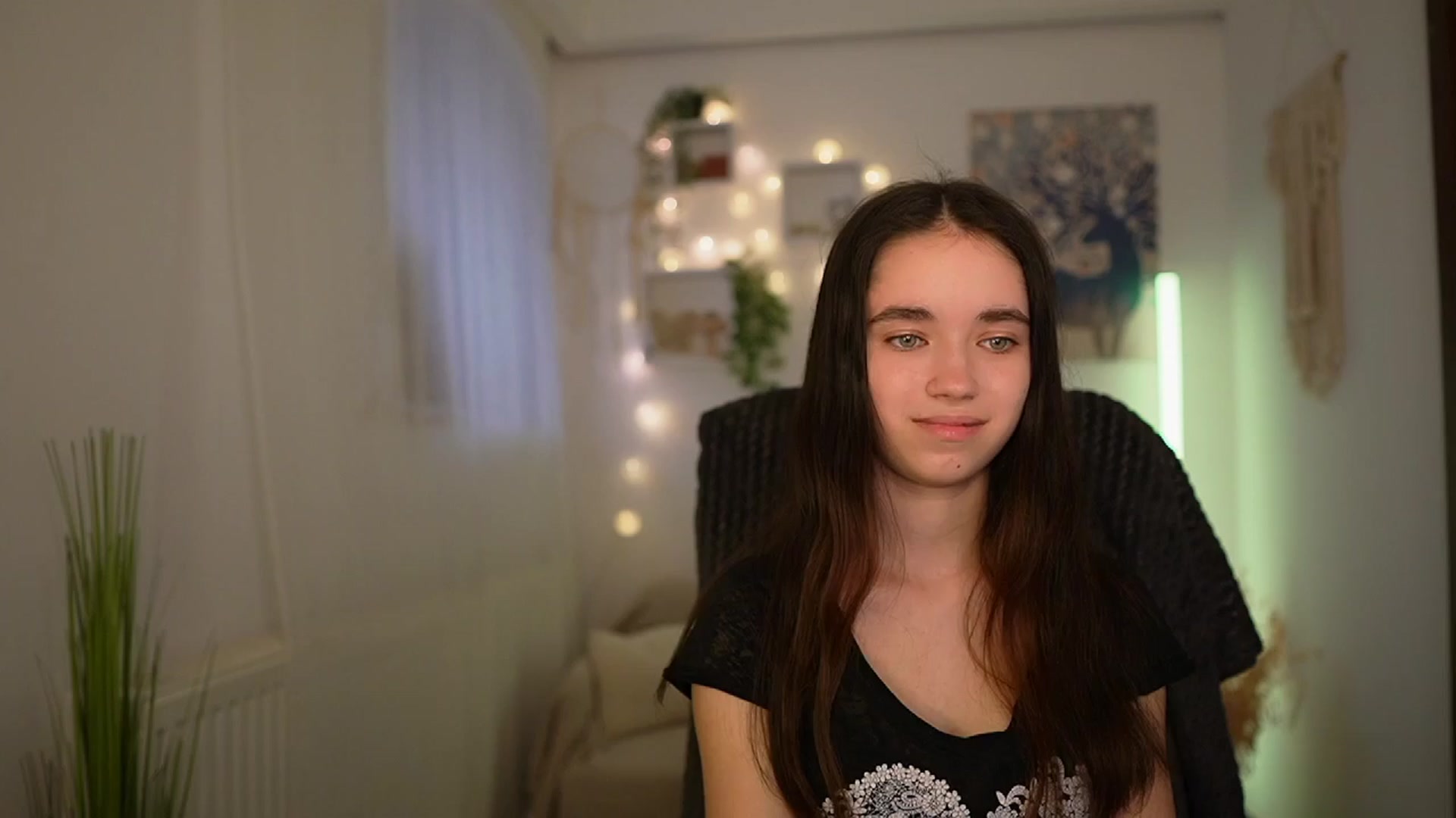 Gallery image thumbnail from Gia_Paige18's myfreecams stream on, 03/31/2024, 16:26 image 2 of 20