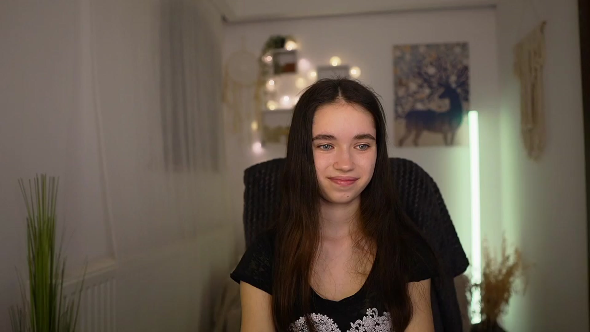 Gallery image thumbnail from Gia_Paige18's myfreecams stream on, 03/31/2024, 18:02 image 3 of 20
