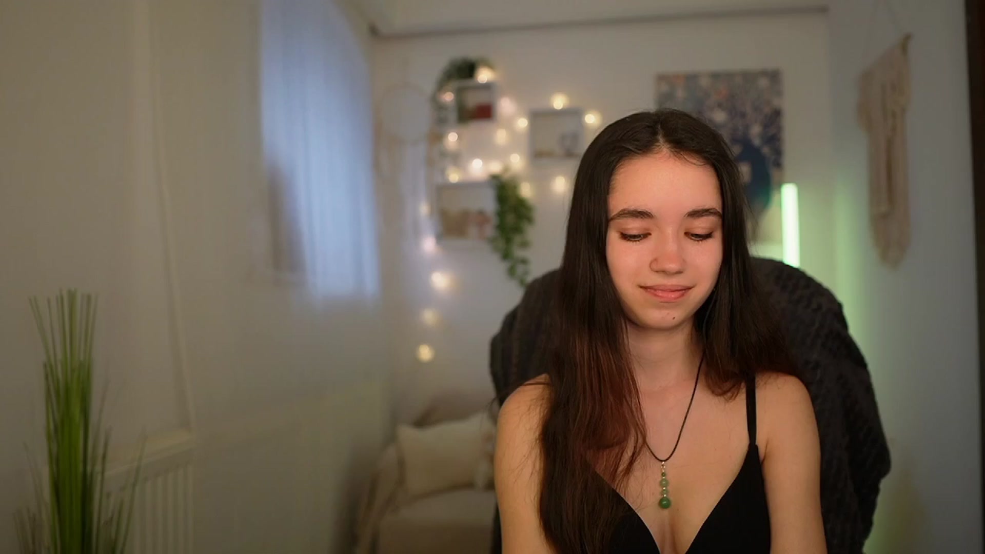 Gallery image thumbnail from Gia_Paige18's myfreecams stream on, 04/02/2024, 11:46 image 2 of 20