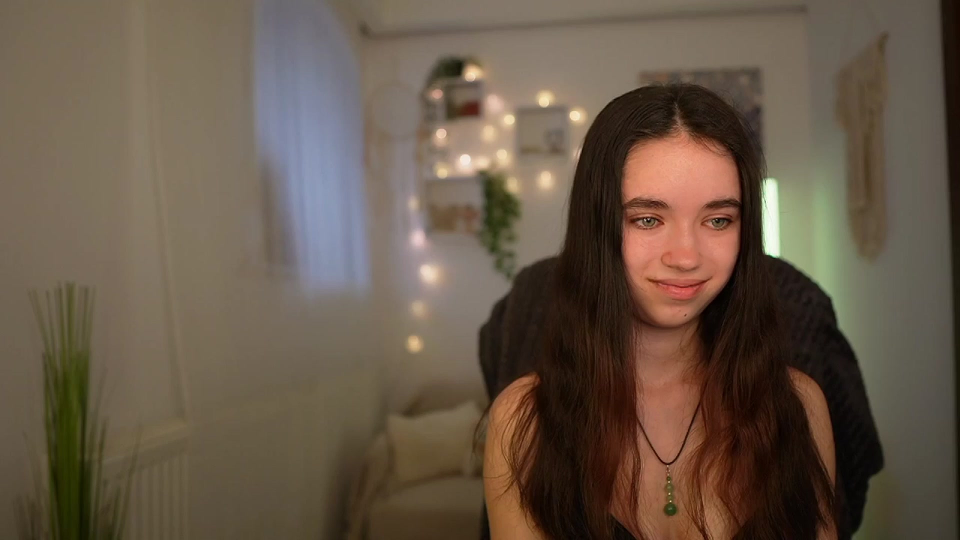 Gallery image thumbnail from Gia_Paige18's myfreecams stream on, 04/02/2024, 11:46 image 17 of 20