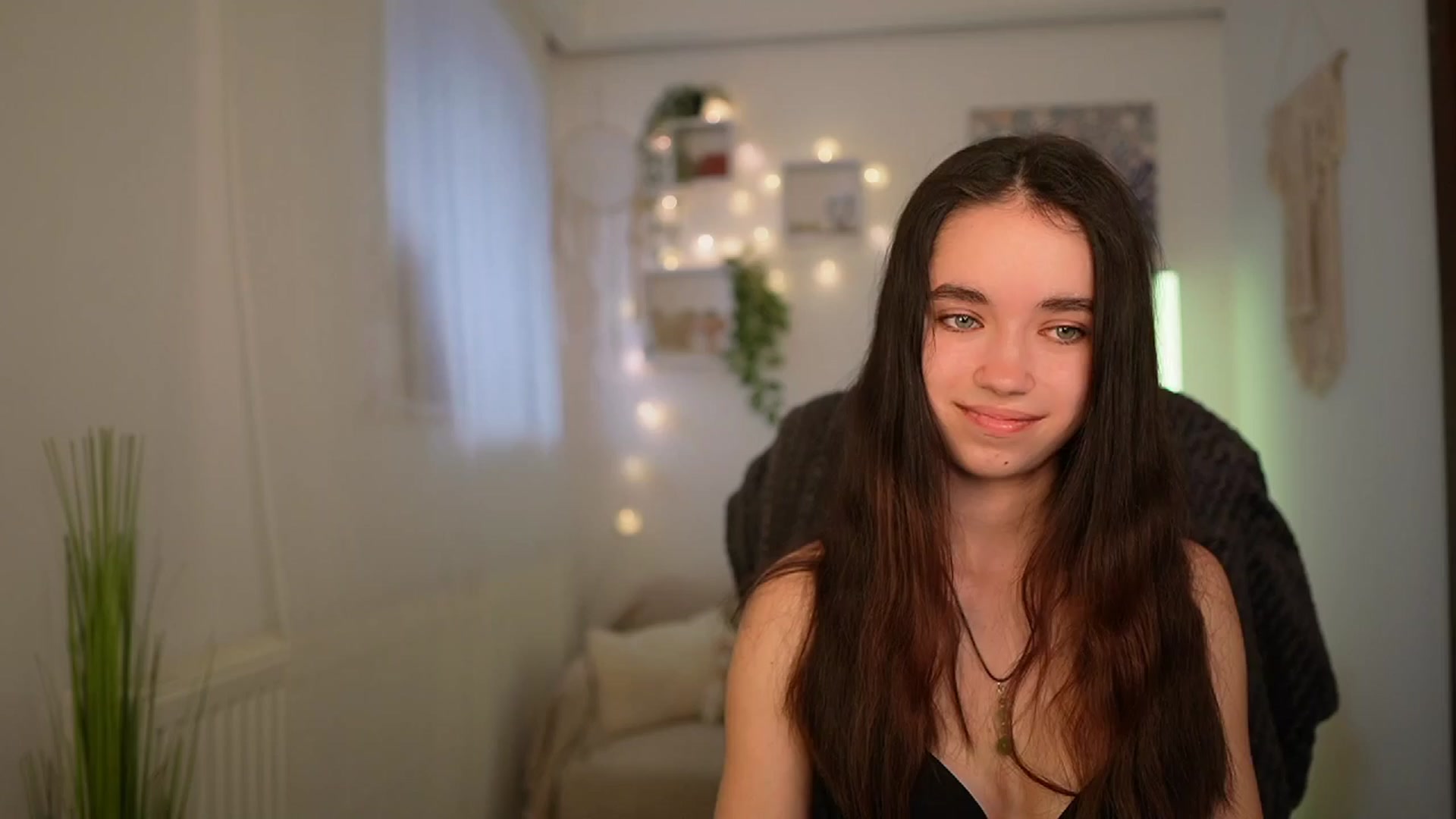 Gallery image thumbnail from Gia_Paige18's myfreecams stream on, 04/02/2024, 11:46 image 5 of 20