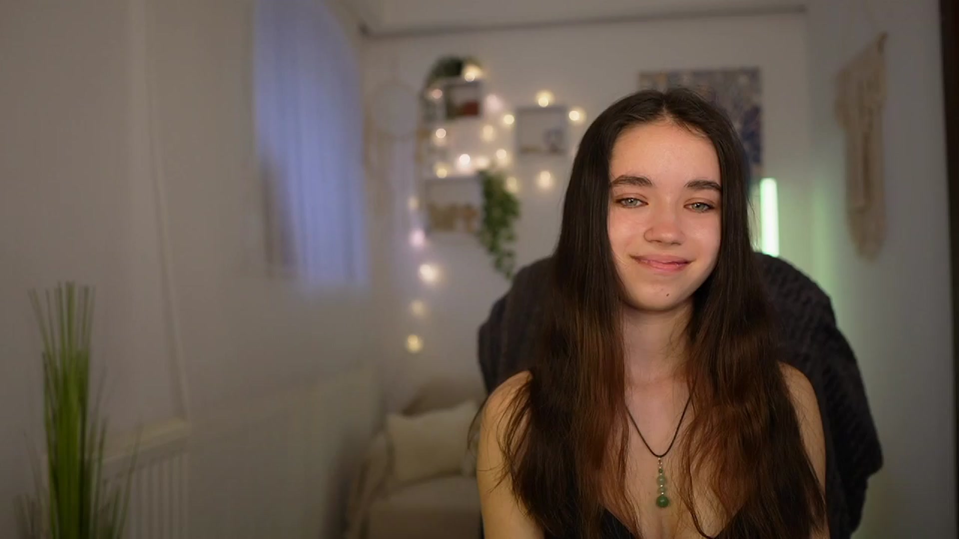 Gallery image thumbnail from Gia_Paige18's myfreecams stream on, 04/02/2024, 11:46 image 18 of 20