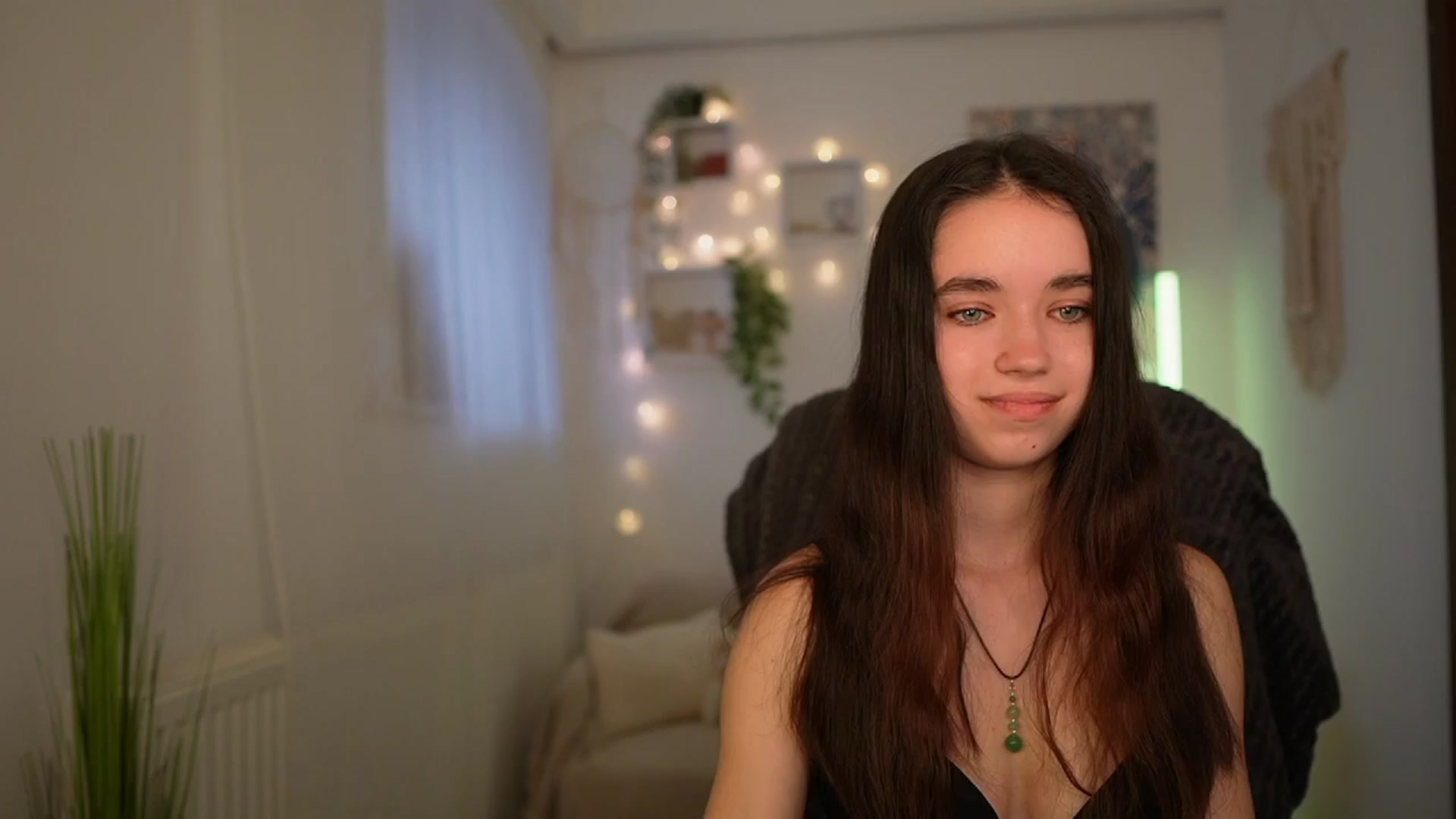 Gallery image thumbnail from Gia_Paige18's myfreecams stream on, 04/02/2024, 11:46 image 8 of 20