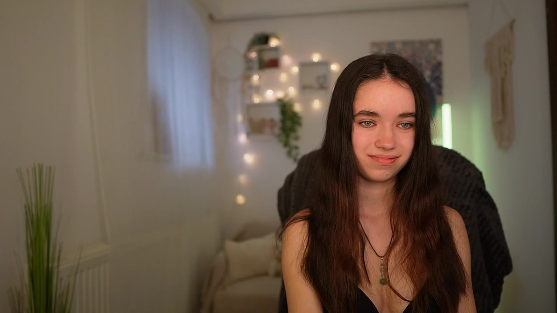 Gallery image thumbnail from Gia_Paige18's myfreecams stream on, 04/02/2024, 11:46 image 6 of 20