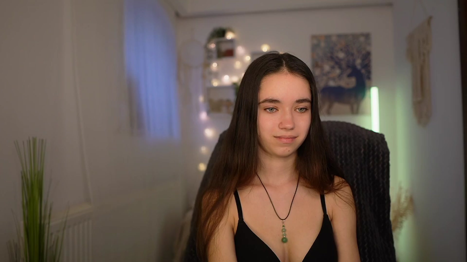 Gallery image thumbnail from Gia_Paige18's myfreecams stream on, 04/03/2024, 09:34 image 9 of 20