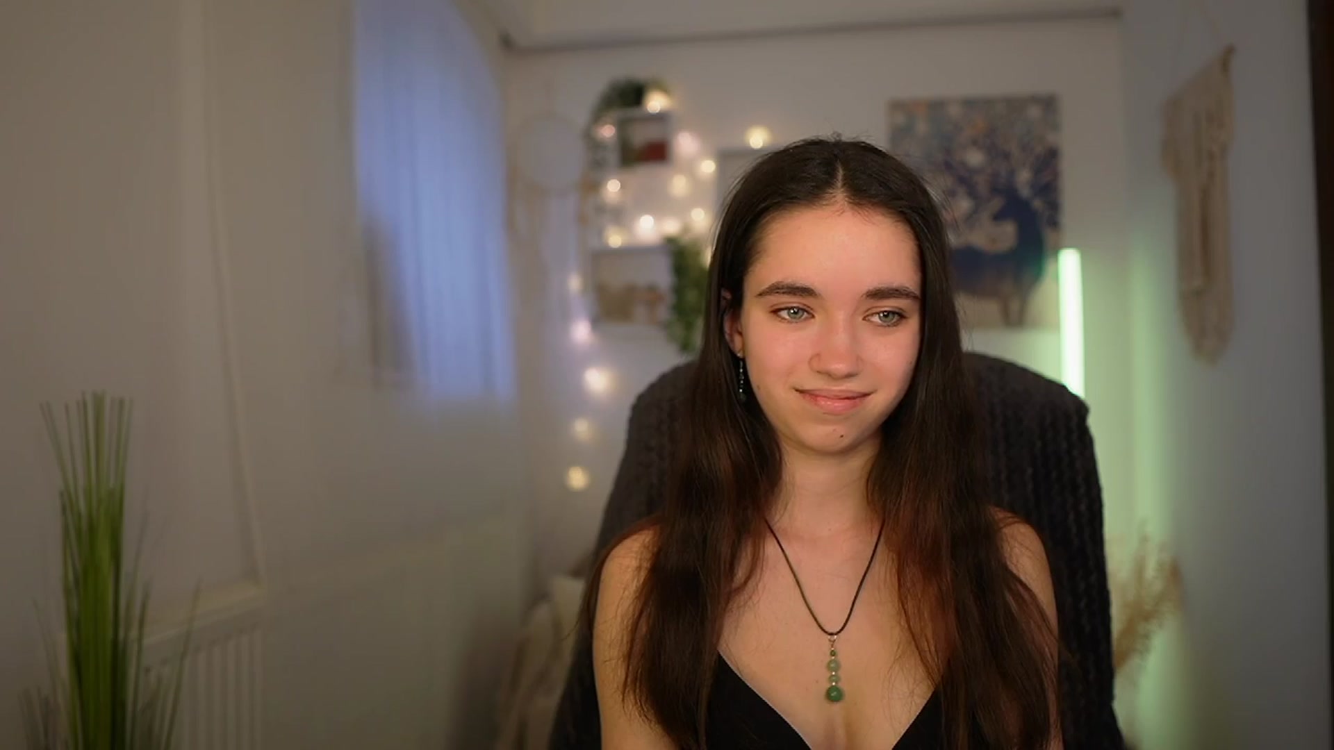 Gallery image thumbnail from Gia_Paige18's myfreecams stream on, 04/03/2024, 12:06 image 10 of 20