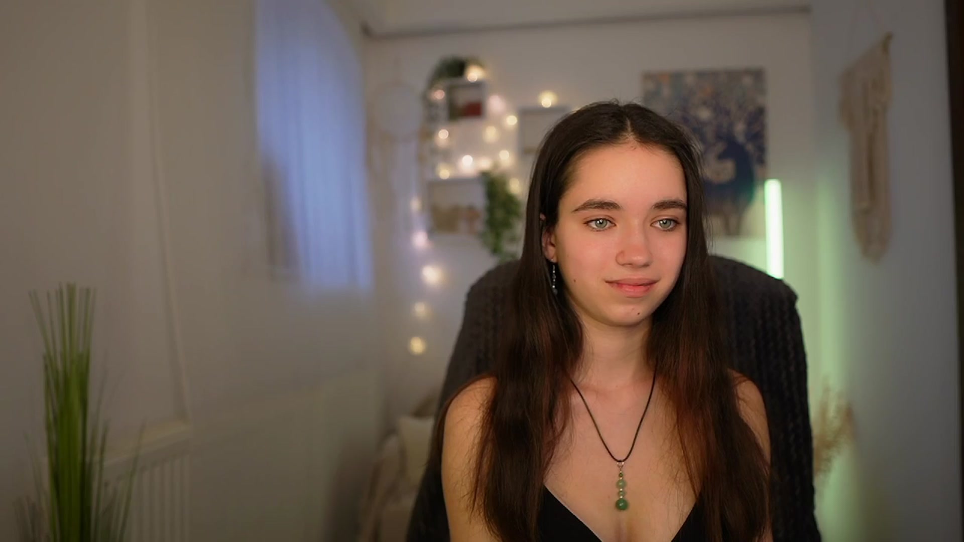 Gallery image thumbnail from Gia_Paige18's myfreecams stream on, 04/03/2024, 12:06 image 17 of 20