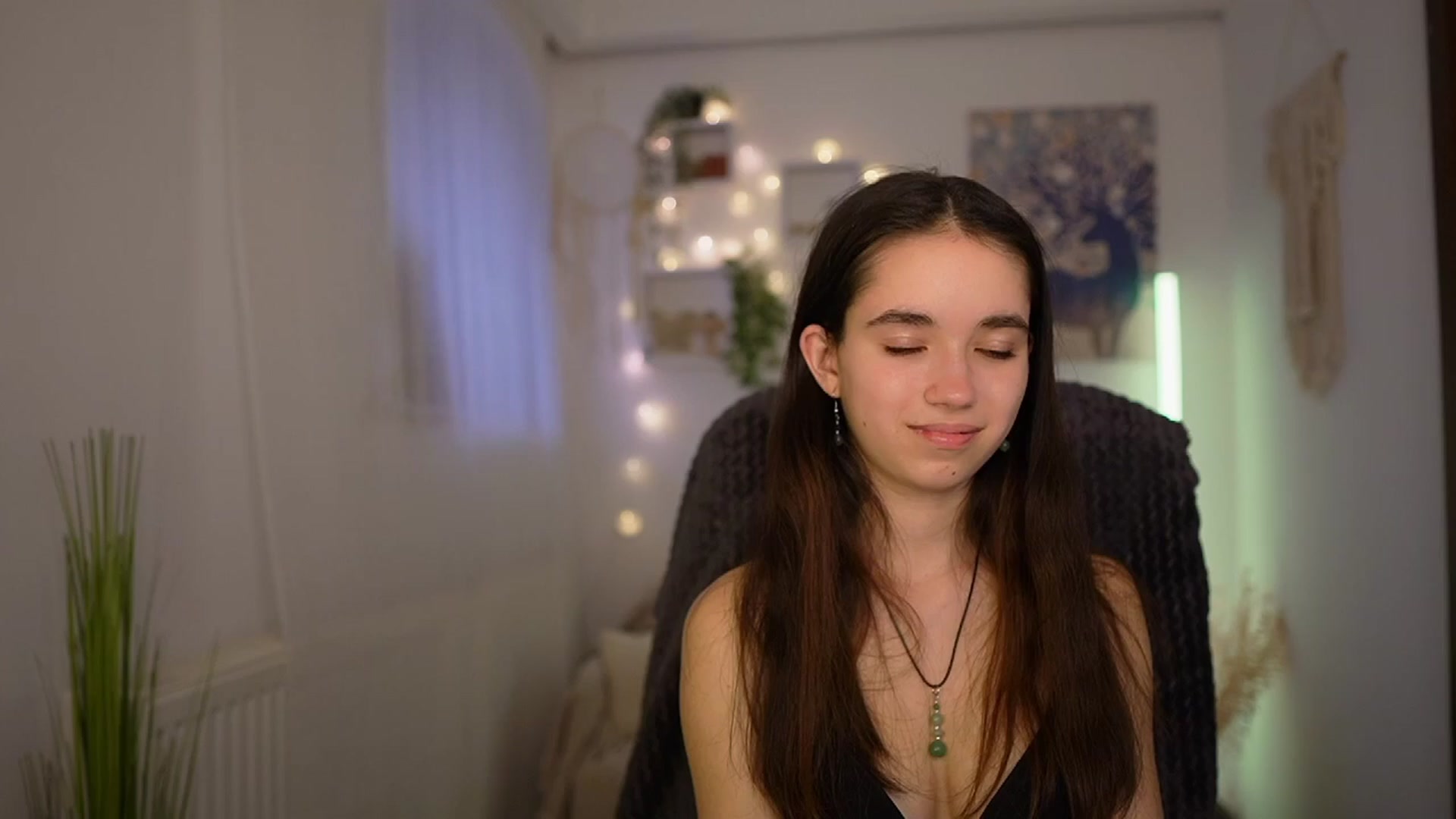 Gallery image thumbnail from Gia_Paige18's myfreecams stream on, 04/03/2024, 14:57 image 10 of 20