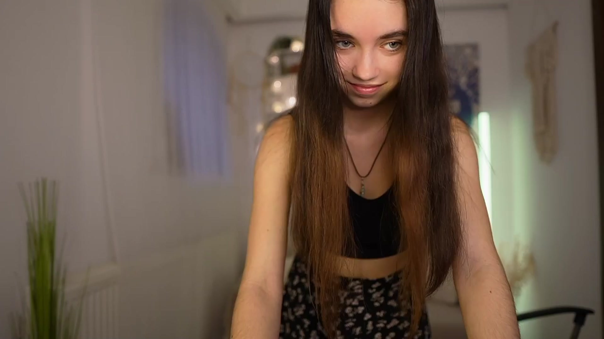 Gallery image thumbnail from Gia_Paige18's myfreecams stream on, 04/03/2024, 16:18 image 15 of 20