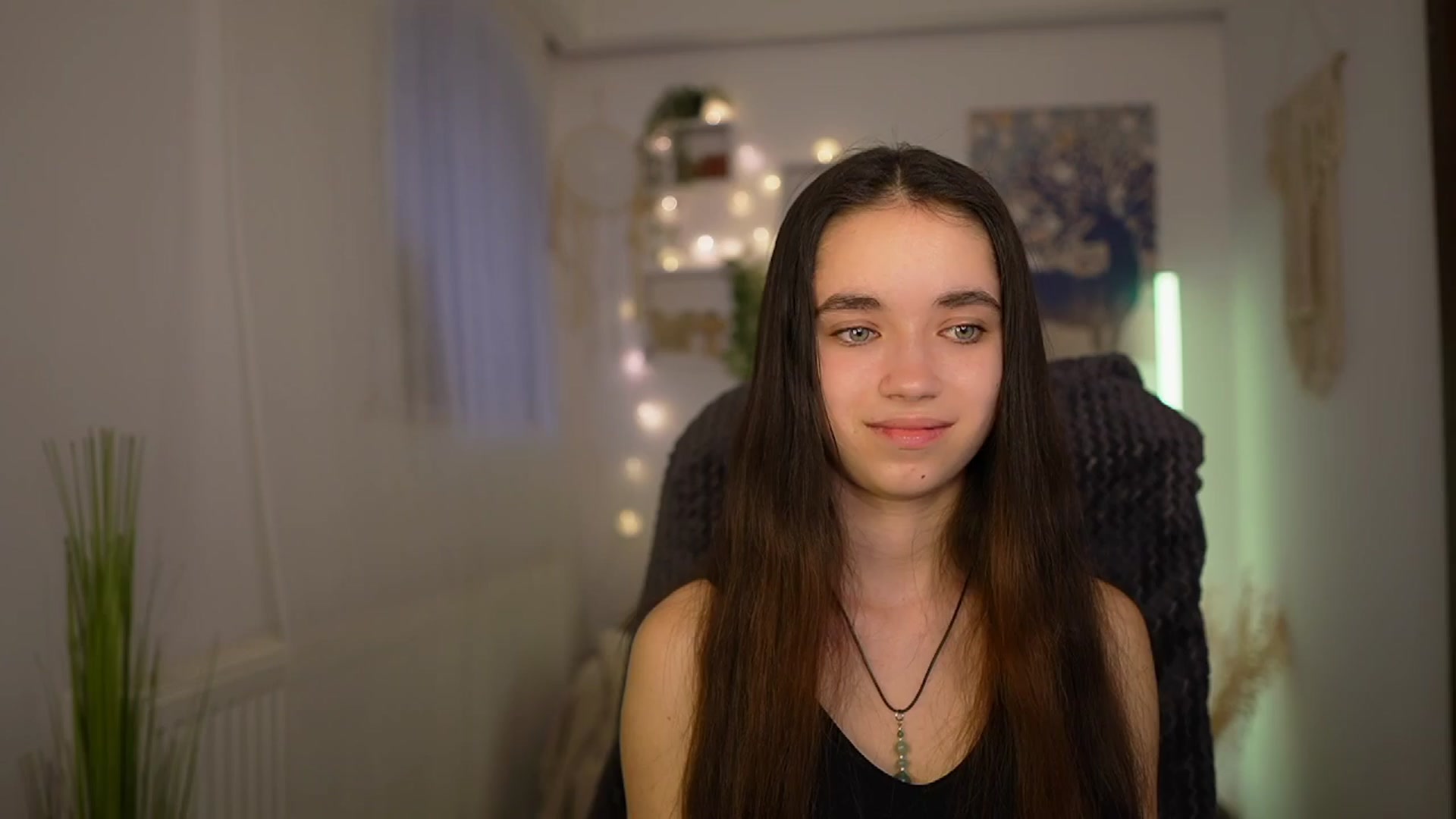 Gallery image thumbnail from Gia_Paige18's myfreecams stream on, 04/03/2024, 16:18 image 9 of 20