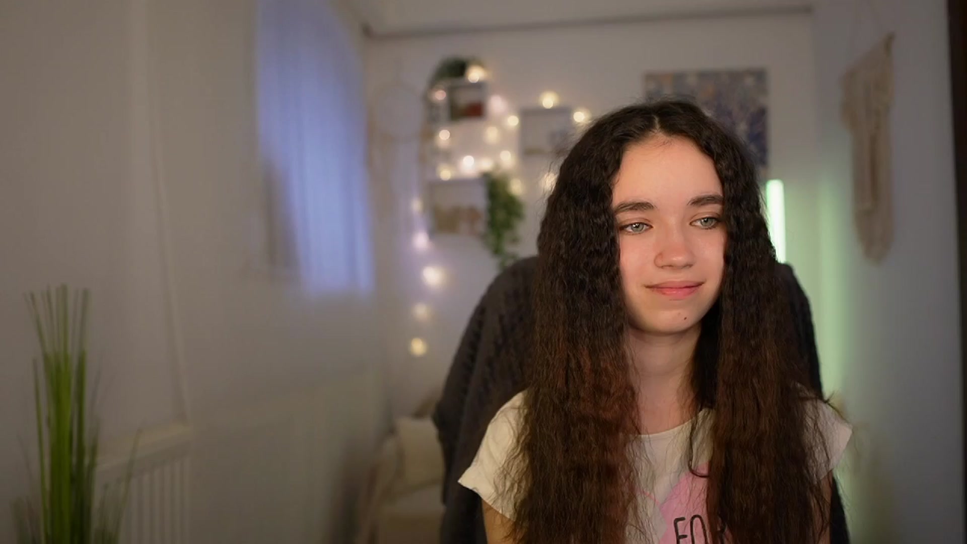 Gallery image thumbnail from Gia_Paige18's myfreecams stream on, 04/04/2024, 14:46 image 9 of 20