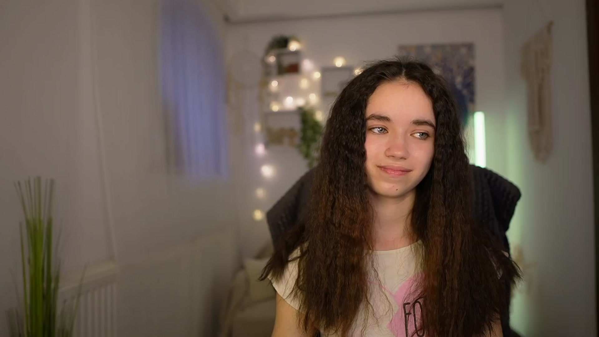 Gallery image thumbnail from Gia_Paige18's myfreecams stream on, 04/04/2024, 17:08 image 12 of 20