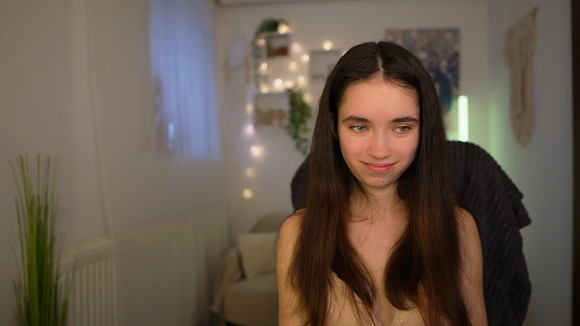 Gallery image thumbnail from Gia_Paige18's myfreecams stream on, 04/08/2024, 12:16 image 7 of 20