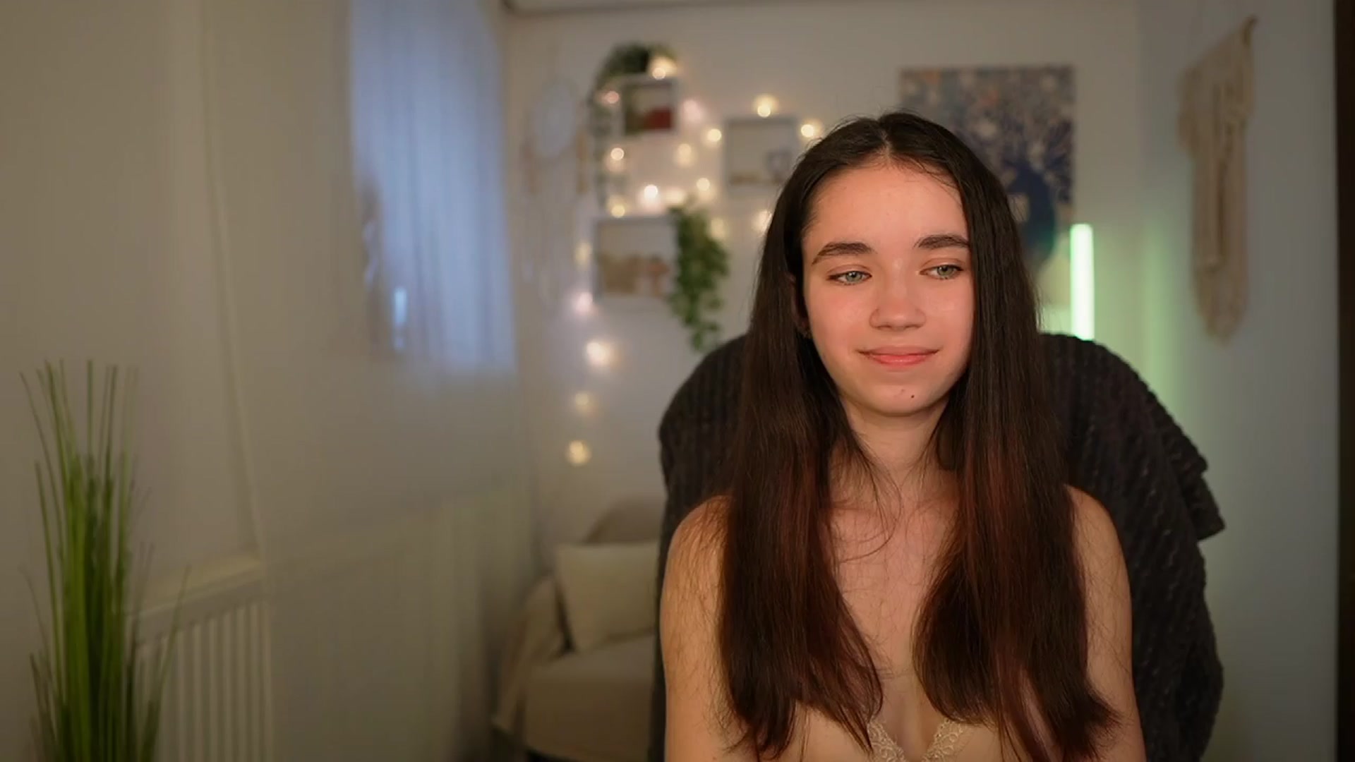 Gallery image thumbnail from Gia_Paige18's myfreecams stream on, 04/08/2024, 12:16 image 13 of 20
