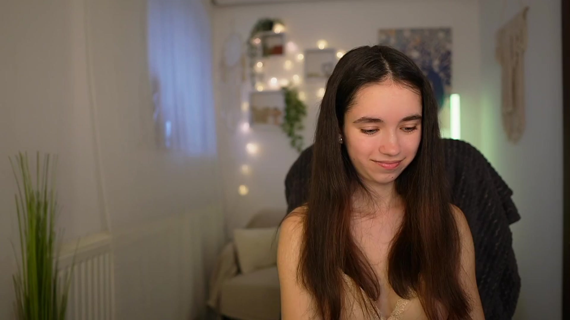 Gallery image thumbnail from Gia_Paige18's myfreecams stream on, 04/08/2024, 12:16 image 8 of 20
